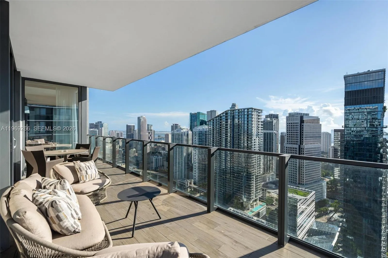 88 Sw 7th St 3801, Miami, Florida 33130, Miami, Florida 33130, 4 Bedrooms Bedrooms, ,4 BathroomsBathrooms,Residential,For Sale,88 Sw 7th St 3801, Miami, Florida 33130,A11969266