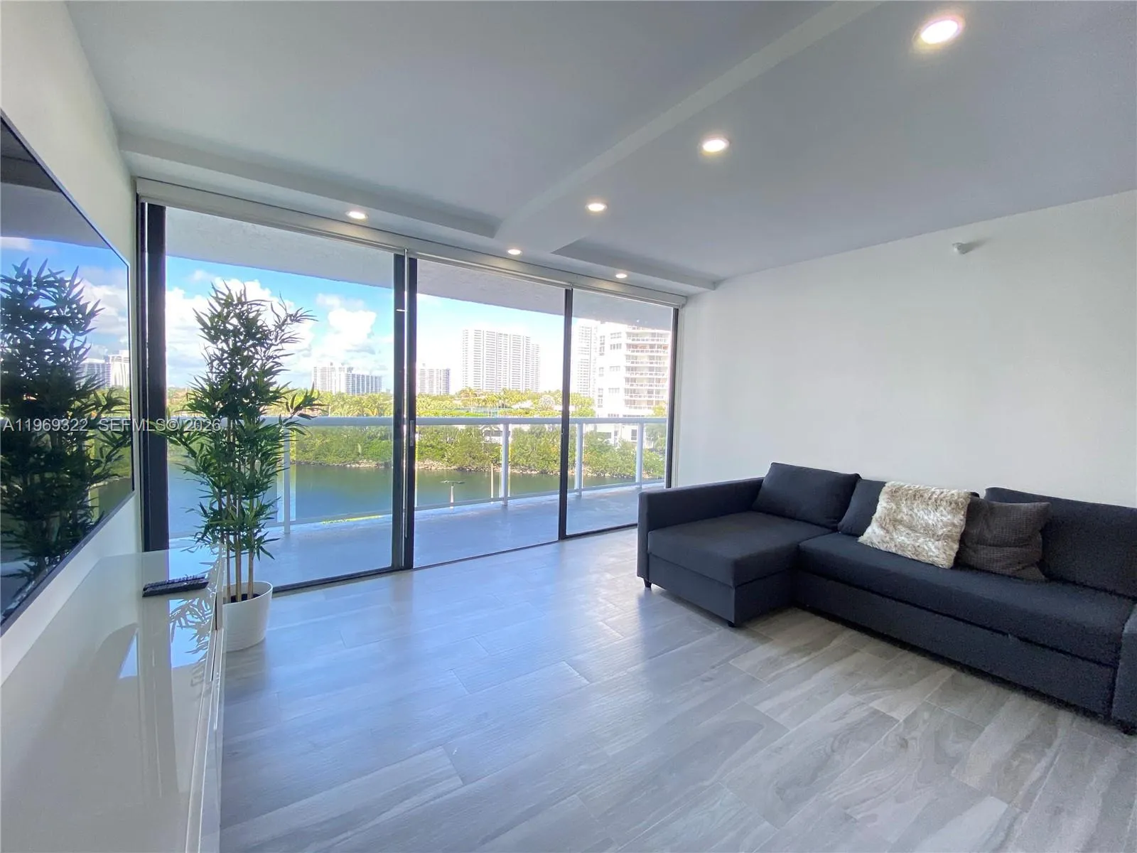 20515 E Country Club Dr 549, Aventura, Florida 331, Aventura, Florida 33180, 2 Bedrooms Bedrooms, ,2 BathroomsBathrooms,Residential Lease,For Rent,20515 E Country Club Dr 549, Aventura, Florida 331,A11969322