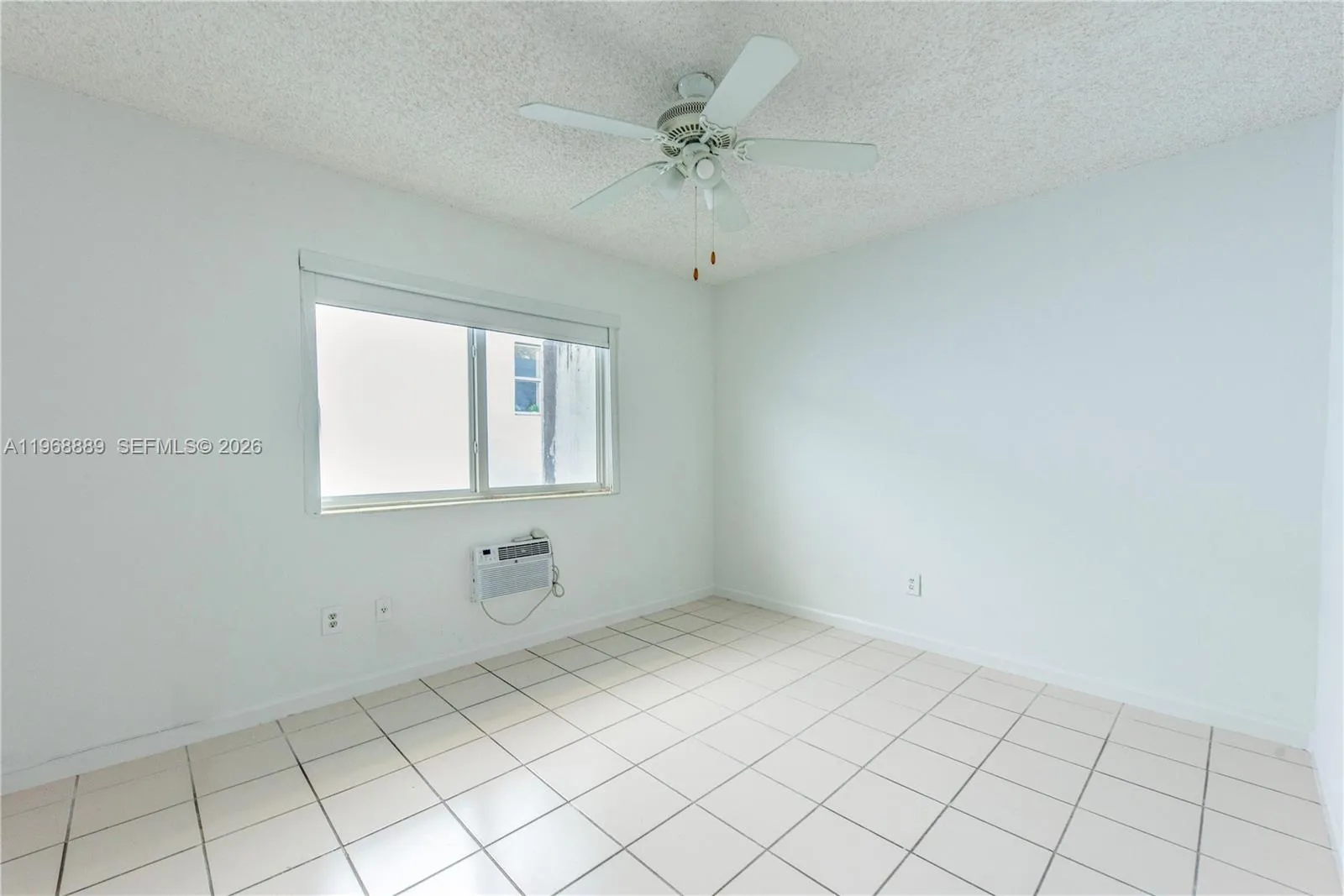 1247 Marseille Dr 13, Miami Beach, Florida 33141, Miami Beach, Florida 33141, 1 Bedroom Bedrooms, ,1 BathroomBathrooms,Residential Lease,For Rent,1247 Marseille Dr 13, Miami Beach, Florida 33141,A11968889