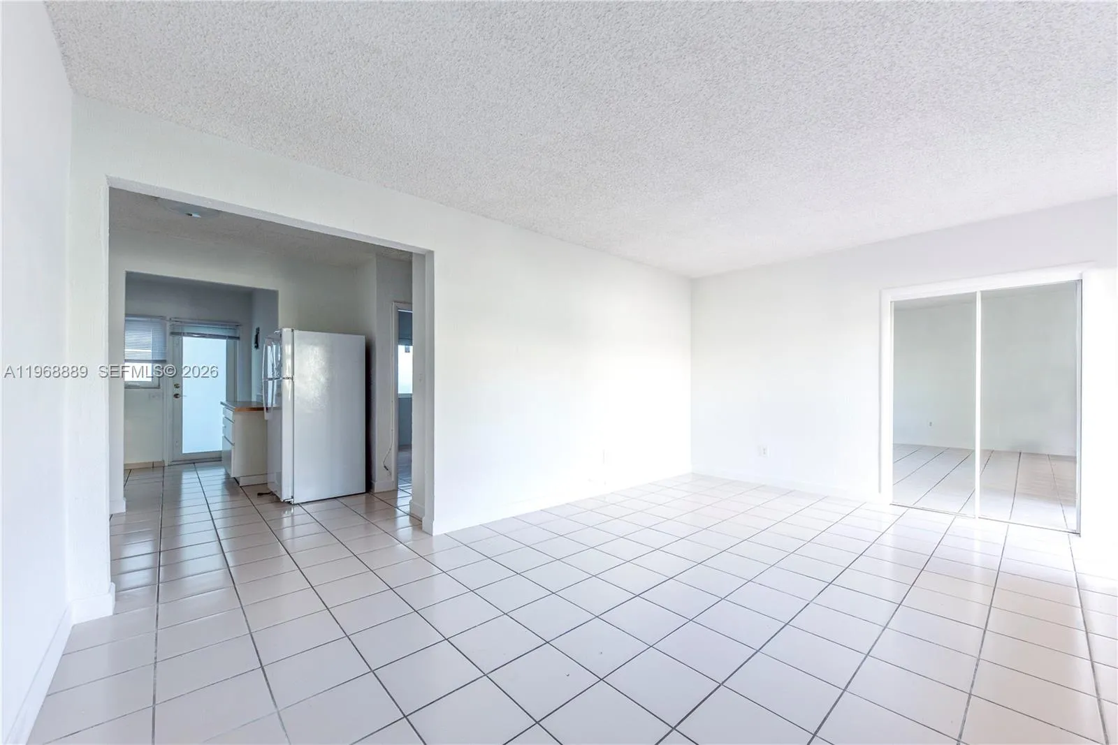 1247 Marseille Dr 13, Miami Beach, Florida 33141, Miami Beach, Florida 33141, 1 Bedroom Bedrooms, ,1 BathroomBathrooms,Residential Lease,For Rent,1247 Marseille Dr 13, Miami Beach, Florida 33141,A11968889