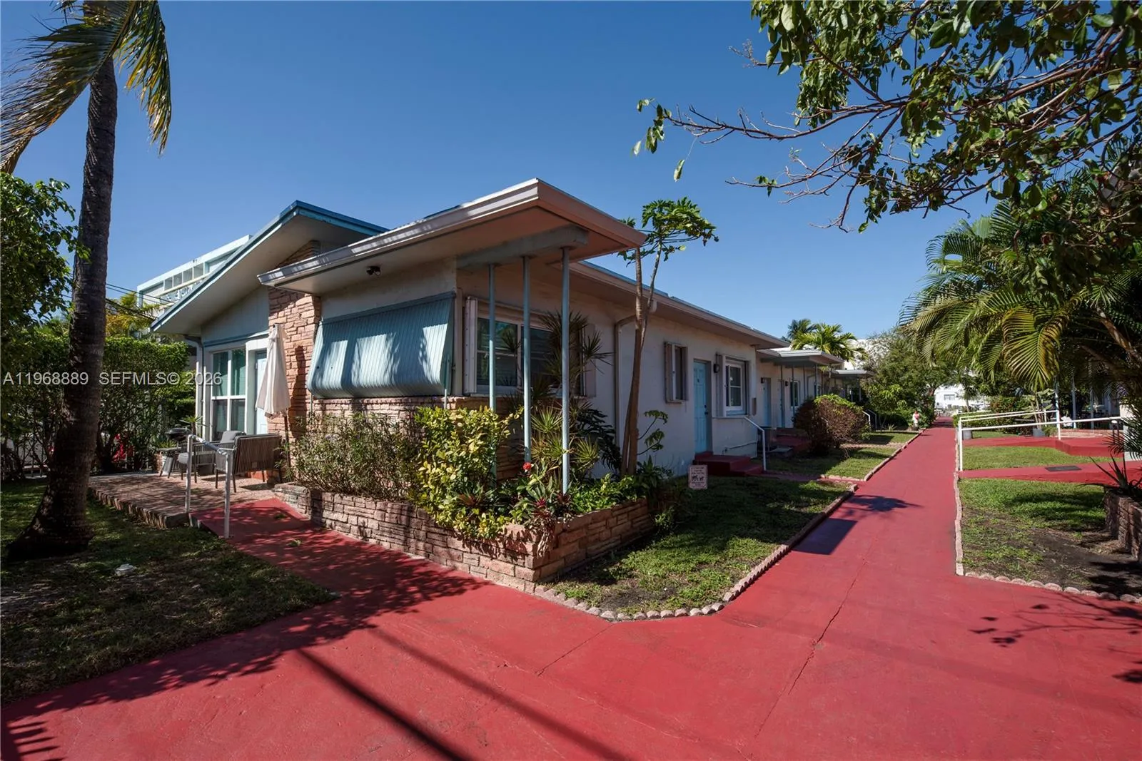 1247 Marseille Dr 13, Miami Beach, Florida 33141, Miami Beach, Florida 33141, 1 Bedroom Bedrooms, ,1 BathroomBathrooms,Residential Lease,For Rent,1247 Marseille Dr 13, Miami Beach, Florida 33141,A11968889