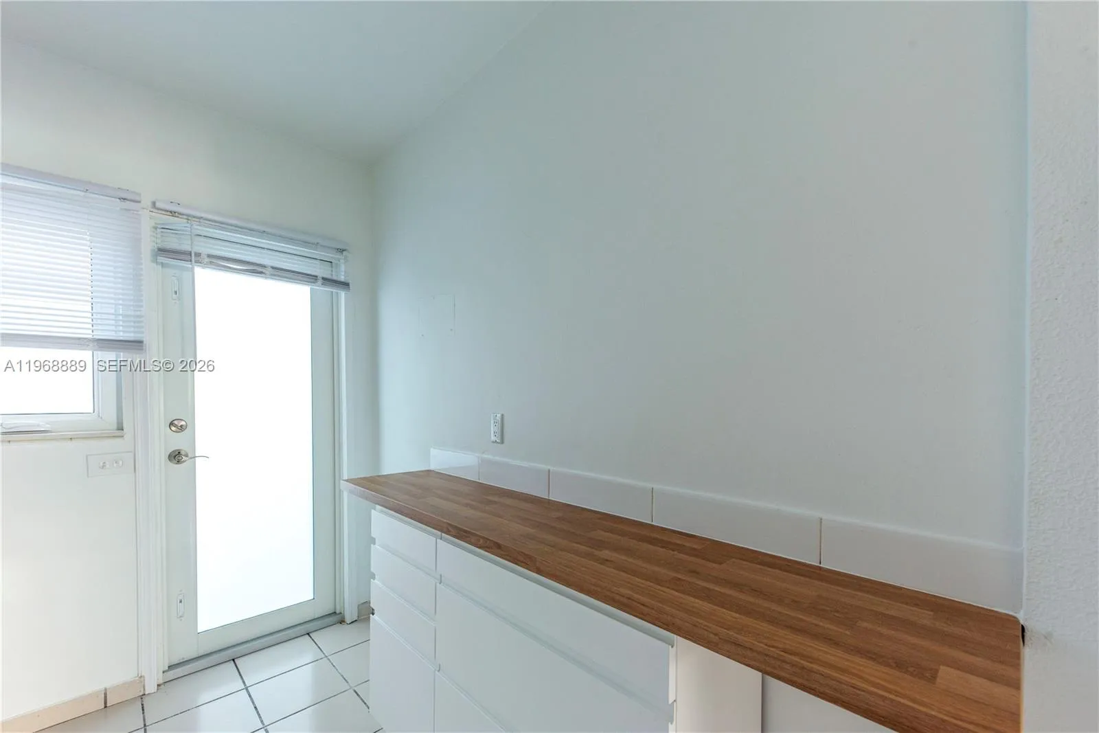 1247 Marseille Dr 13, Miami Beach, Florida 33141, Miami Beach, Florida 33141, 1 Bedroom Bedrooms, ,1 BathroomBathrooms,Residential Lease,For Rent,1247 Marseille Dr 13, Miami Beach, Florida 33141,A11968889