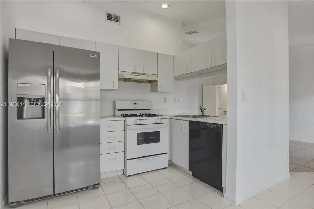 15246 Sw 111th St, Miami, Florida 33196, Miami, Florida 33196, 2 Bedrooms Bedrooms, ,2 BathroomsBathrooms,Residential,For Sale,15246 Sw 111th St, Miami, Florida 33196,A11968644