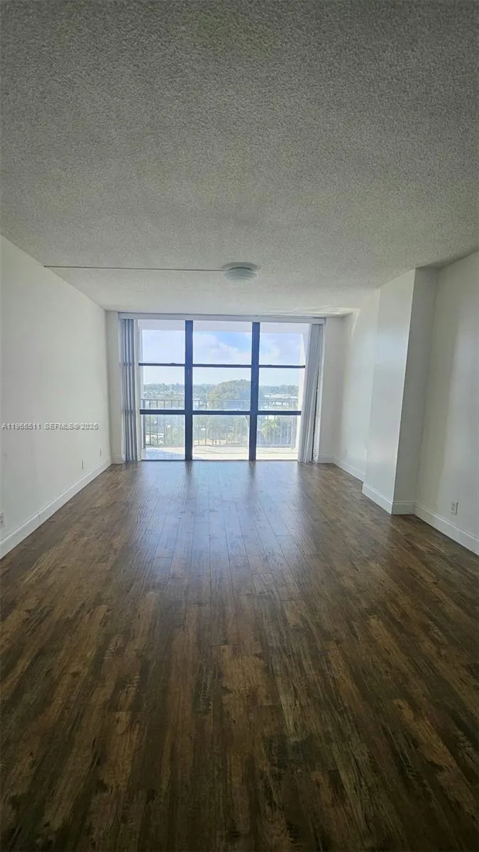 1000 Parkview Dr 605, Hallandale Beach, Florida 33, Hallandale Beach, Florida 33009, 1 Bedroom Bedrooms, ,1 BathroomBathrooms,Residential Lease,For Rent,1000 Parkview Dr 605, Hallandale Beach, Florida 33,A11966511