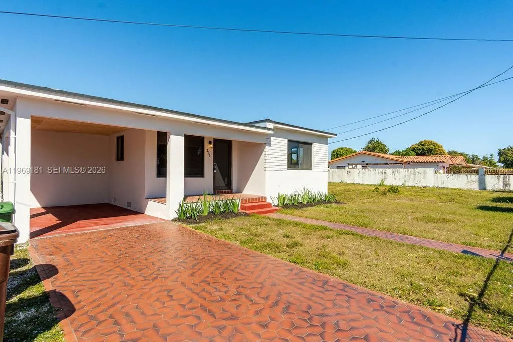415 E 52nd St, Hialeah, Florida 33013, Hialeah, Florida 33013, 3 Bedrooms Bedrooms, ,1 BathroomBathrooms,Residential,For Sale,415 E 52nd St, Hialeah, Florida 33013,A11969181