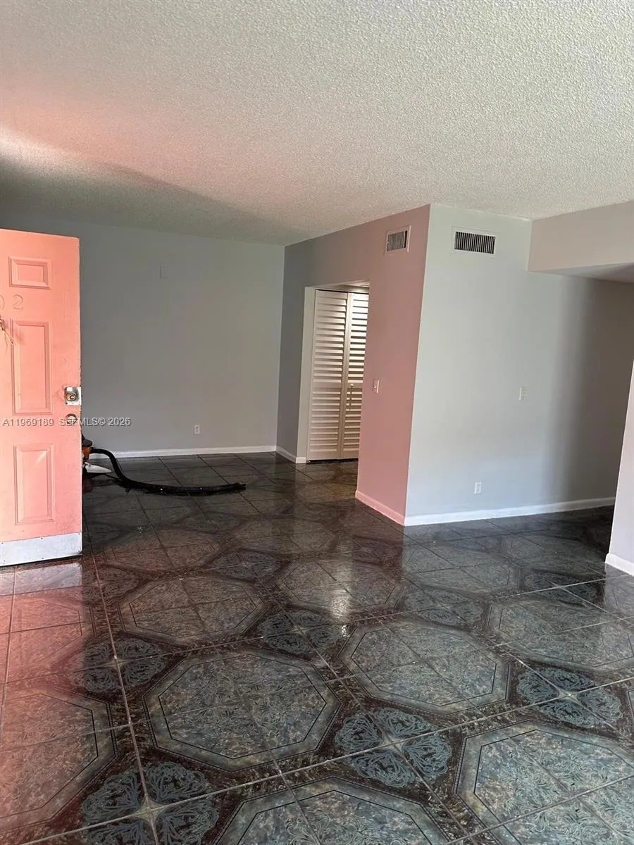 1840 Nw 119th St 502, Miami, Florida 33167, Miami, Florida 33167, 3 Bedrooms Bedrooms, ,2 BathroomsBathrooms,Residential Lease,For Rent,1840 Nw 119th St 502, Miami, Florida 33167,A11969189