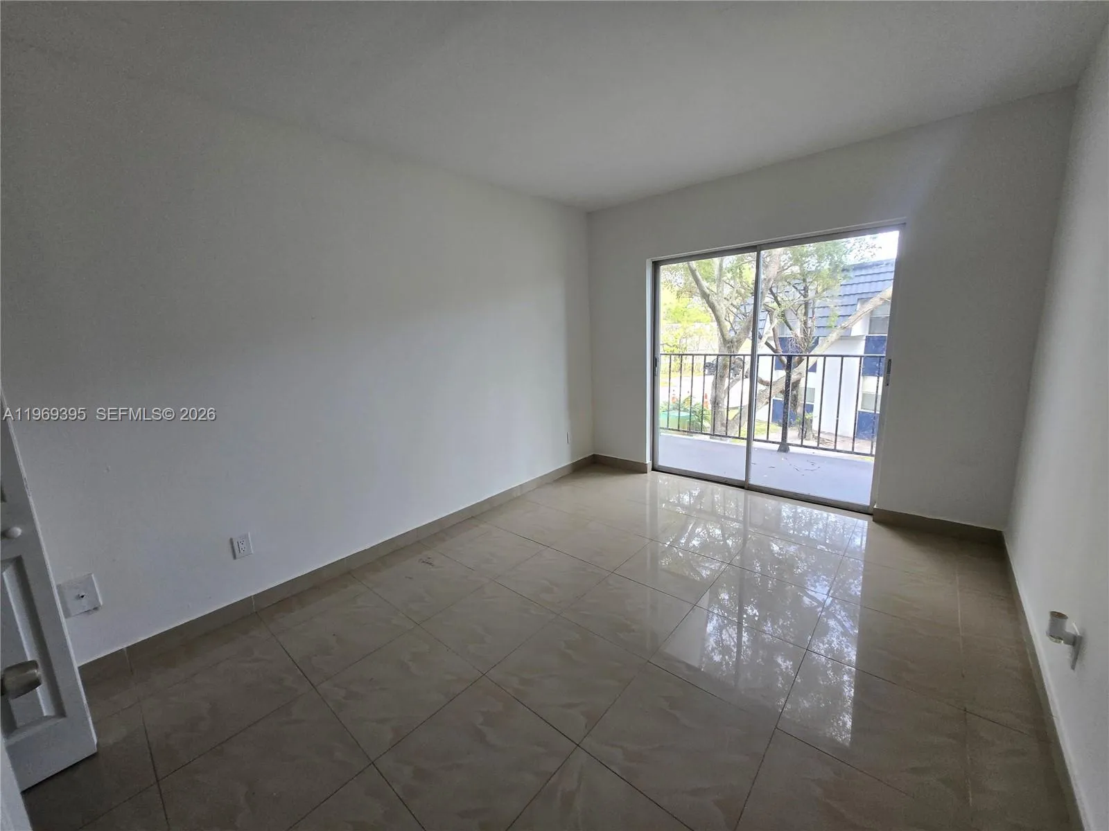 8007 W 6th Ave M, Hialeah, Florida 33014, Hialeah, Florida 33014, 3 Bedrooms Bedrooms, ,2 BathroomsBathrooms,Residential Lease,For Rent,8007 W 6th Ave M, Hialeah, Florida 33014,A11969395