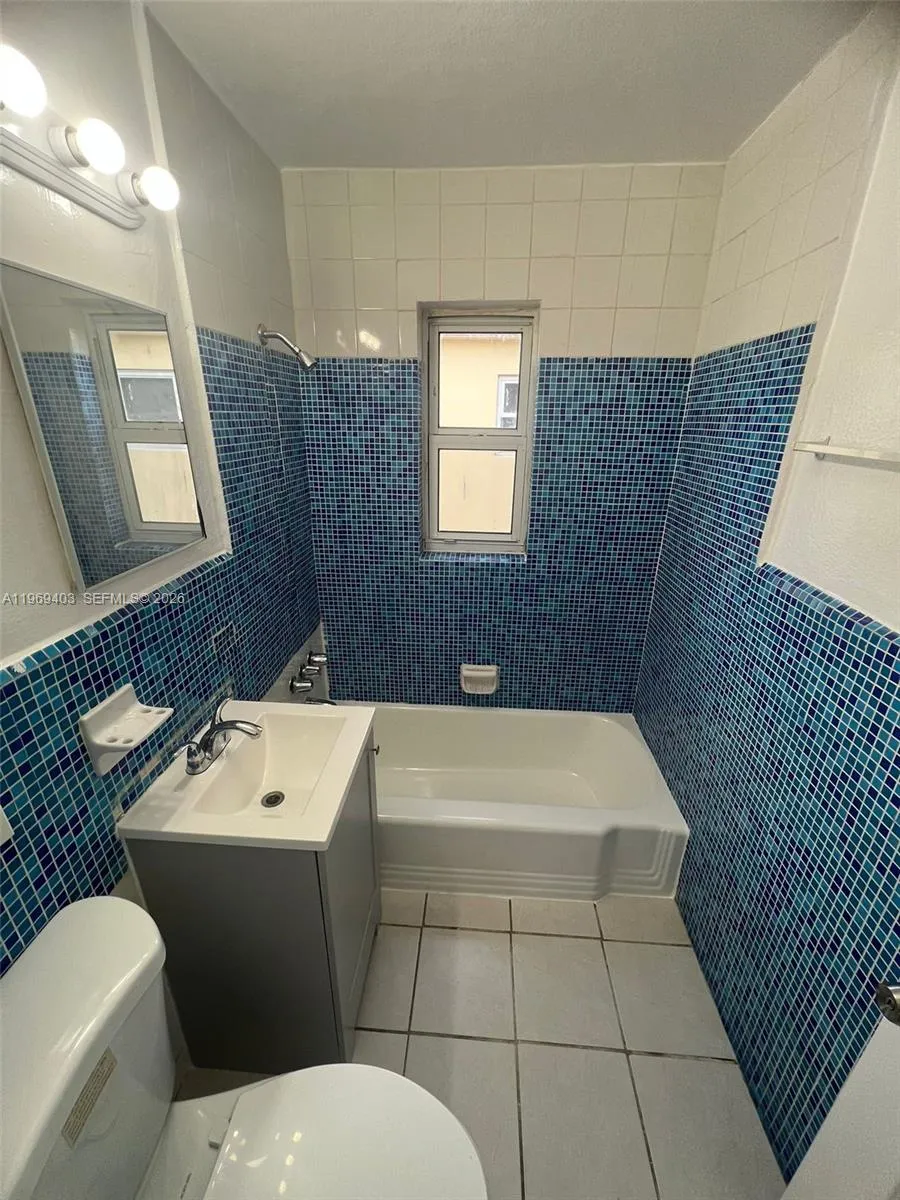 1285 Nw 60th St 4, Miami, Florida 33142, Miami, Florida 33142, 1 Bedroom Bedrooms, ,1 BathroomBathrooms,Residential Lease,For Rent,1285 Nw 60th St 4, Miami, Florida 33142,A11969403