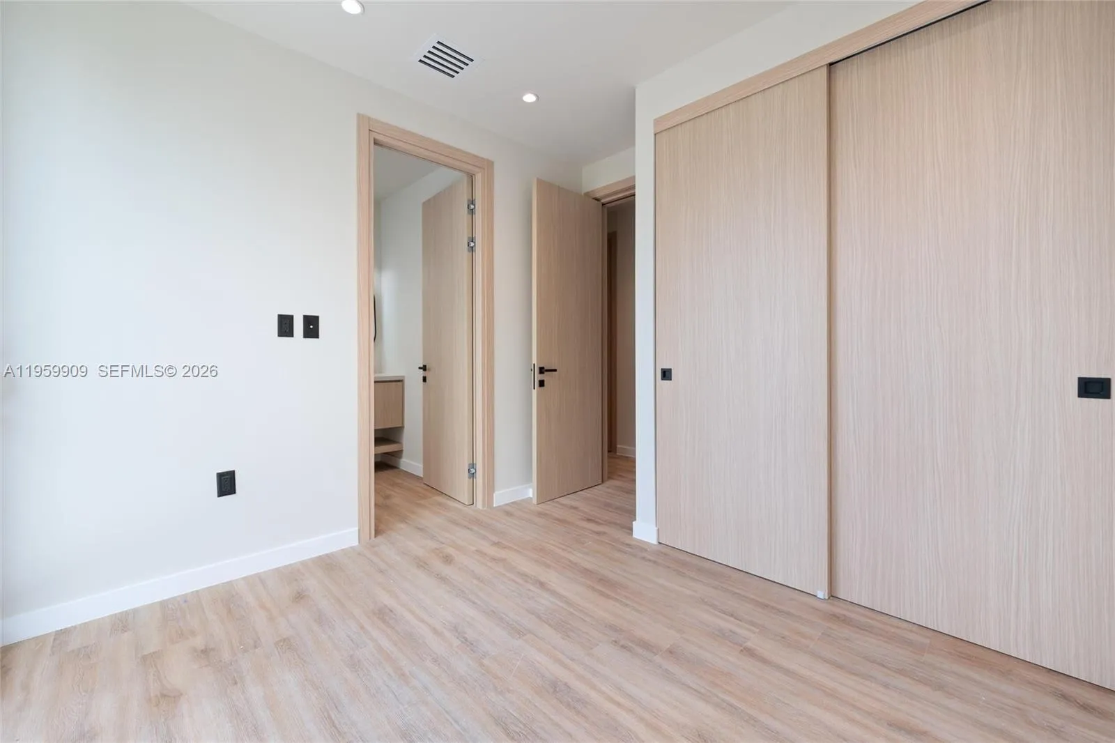 2330 Sw 36th Ave 2, Miami, Florida 33134, Miami, Florida 33134, 3 Bedrooms Bedrooms, ,4 BathroomsBathrooms,Residential,For Sale,2330 Sw 36th Ave 2, Miami, Florida 33134,A11959909