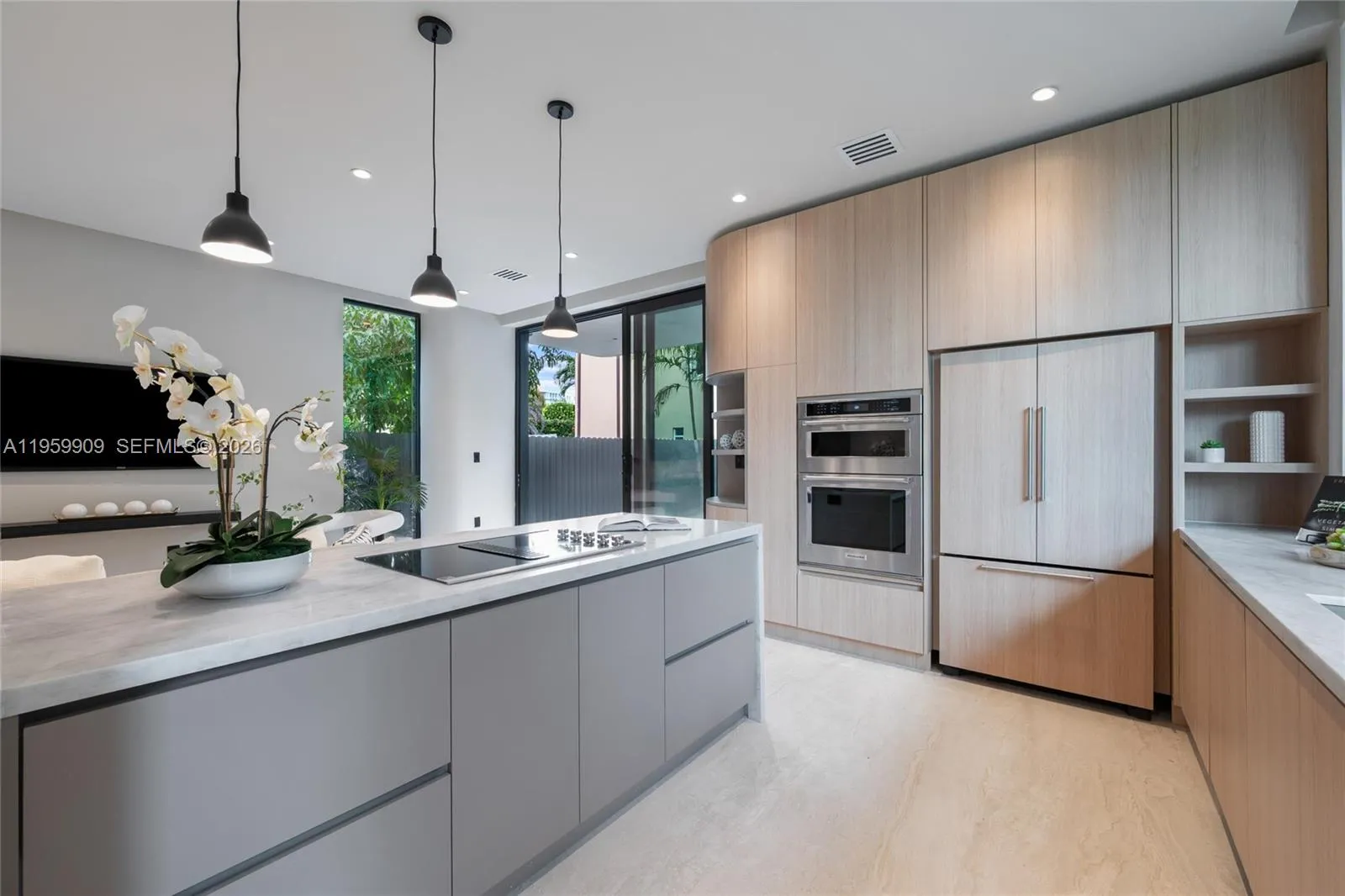 2330 Sw 36th Ave 2, Miami, Florida 33134, Miami, Florida 33134, 3 Bedrooms Bedrooms, ,4 BathroomsBathrooms,Residential,For Sale,2330 Sw 36th Ave 2, Miami, Florida 33134,A11959909