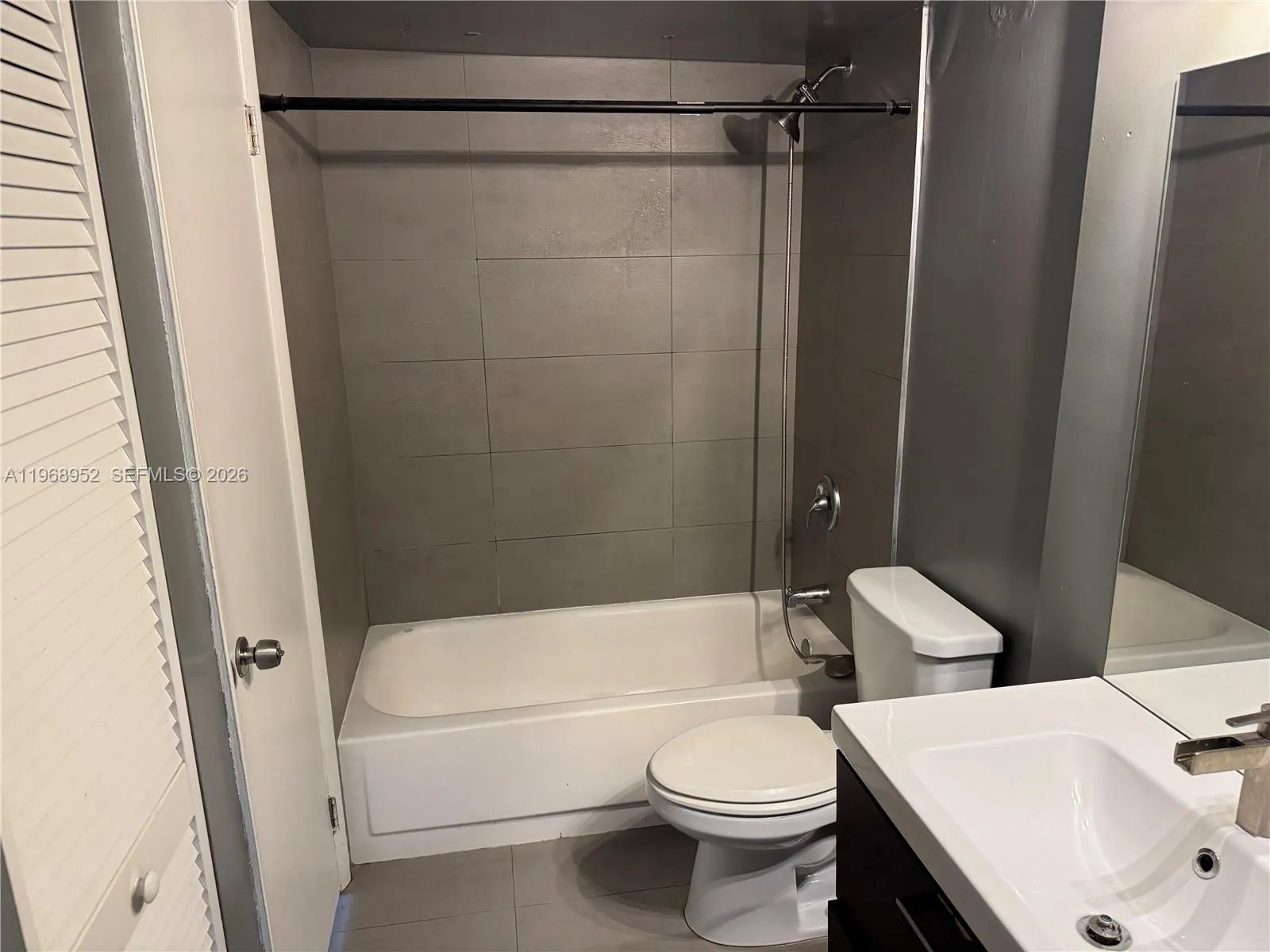 492 Nw 165th St Rd C-314, Miami, Florida 33169, Miami, Florida 33169, 1 Bedroom Bedrooms, ,1 BathroomBathrooms,Residential Lease,For Rent,492 Nw 165th St Rd C-314, Miami, Florida 33169,A11968952