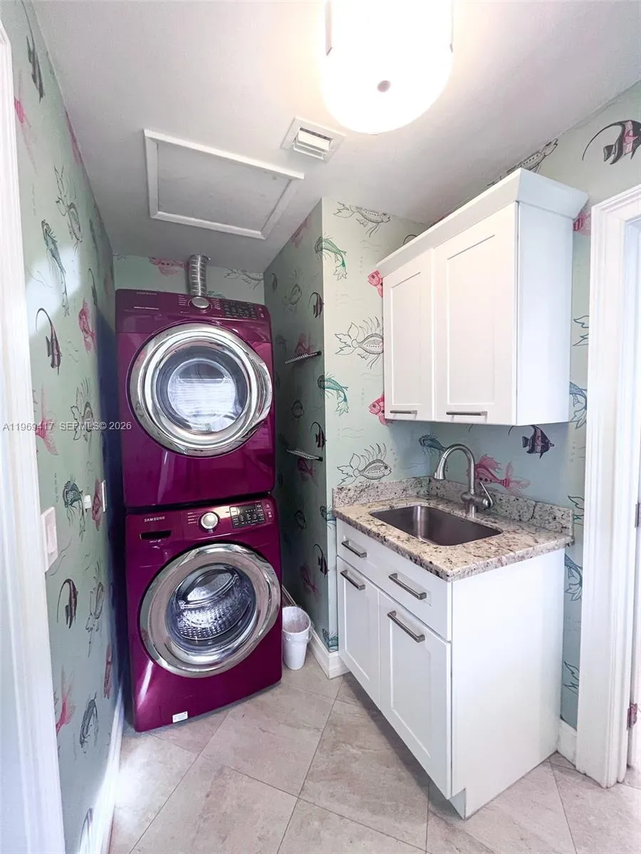 2932 Ne 36th St, Lighthouse Point, Florida 33064, Lighthouse Point, Florida 33064, 3 Bedrooms Bedrooms, ,2 BathroomsBathrooms,Residential Lease,For Rent,2932 Ne 36th St, Lighthouse Point, Florida 33064,A11969417