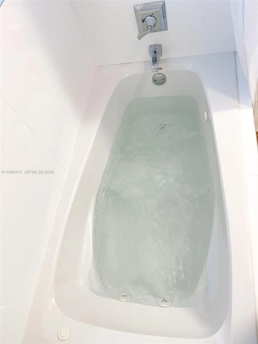 2932 Ne 36th St, Lighthouse Point, Florida 33064, Lighthouse Point, Florida 33064, 3 Bedrooms Bedrooms, ,2 BathroomsBathrooms,Residential Lease,For Rent,2932 Ne 36th St, Lighthouse Point, Florida 33064,A11969417
