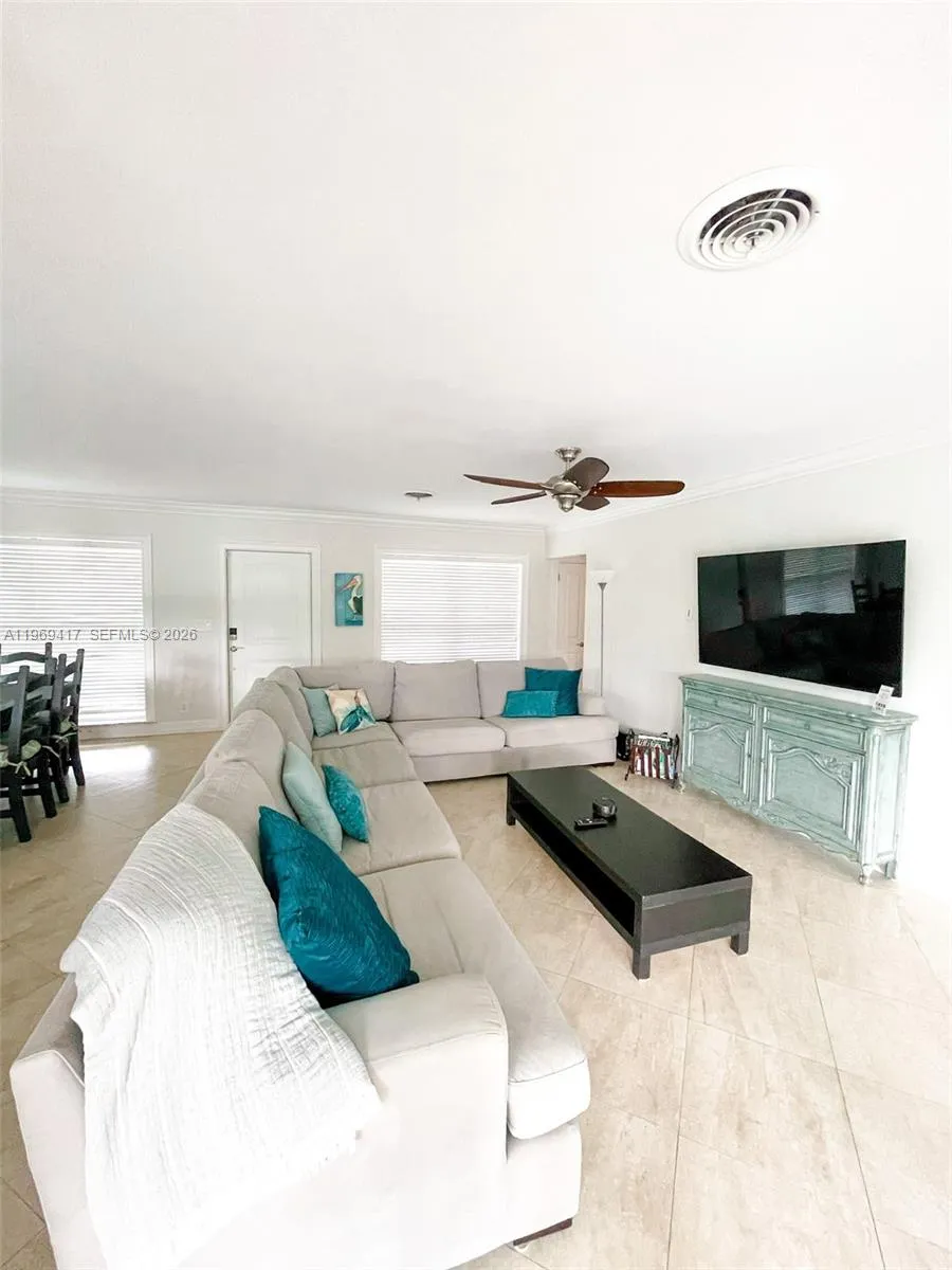 2932 Ne 36th St, Lighthouse Point, Florida 33064, Lighthouse Point, Florida 33064, 3 Bedrooms Bedrooms, ,2 BathroomsBathrooms,Residential Lease,For Rent,2932 Ne 36th St, Lighthouse Point, Florida 33064,A11969417