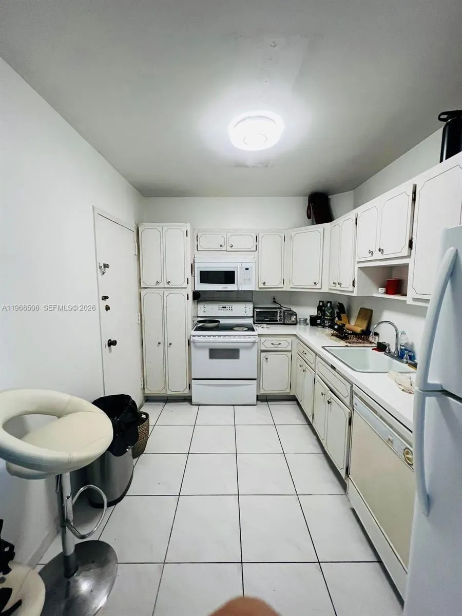 500 Bayview Dr 1417, Sunny Isles Beach, Florida 33, Sunny Isles Beach, Florida 33160, 1 Bedroom Bedrooms, ,1 BathroomBathrooms,Residential,For Sale,500 Bayview Dr 1417, Sunny Isles Beach, Florida 33,A11968506