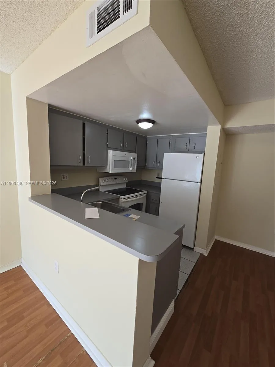 670 Nw 85th Pl 11-210, Miami, Florida 33126, Miami, Florida 33126, 1 Bedroom Bedrooms, ,1 BathroomBathrooms,Residential Lease,For Rent,670 Nw 85th Pl 11-210, Miami, Florida 33126,A11969440