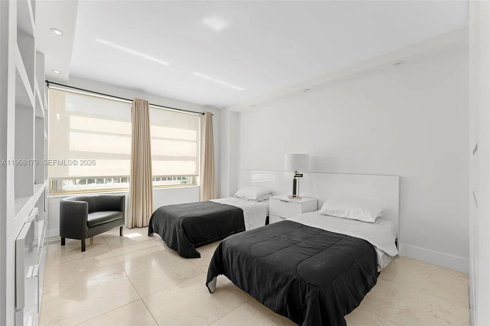 199 Ocean Lane Dr 311, Key Biscayne, Florida 33149, Key Biscayne, Florida 33149, 2 Bedrooms Bedrooms, ,2 BathroomsBathrooms,Residential,For Sale,199 Ocean Lane Dr 311, Key Biscayne, Florida 33149,A11968179