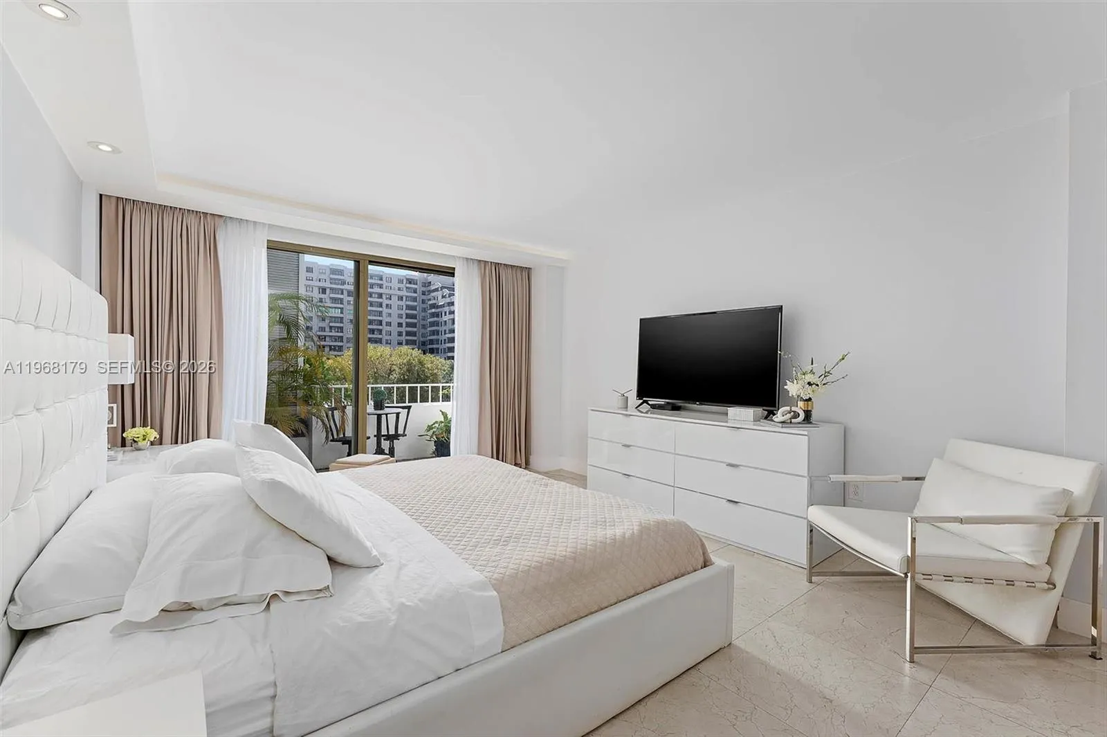199 Ocean Lane Dr 311, Key Biscayne, Florida 33149, Key Biscayne, Florida 33149, 2 Bedrooms Bedrooms, ,2 BathroomsBathrooms,Residential,For Sale,199 Ocean Lane Dr 311, Key Biscayne, Florida 33149,A11968179