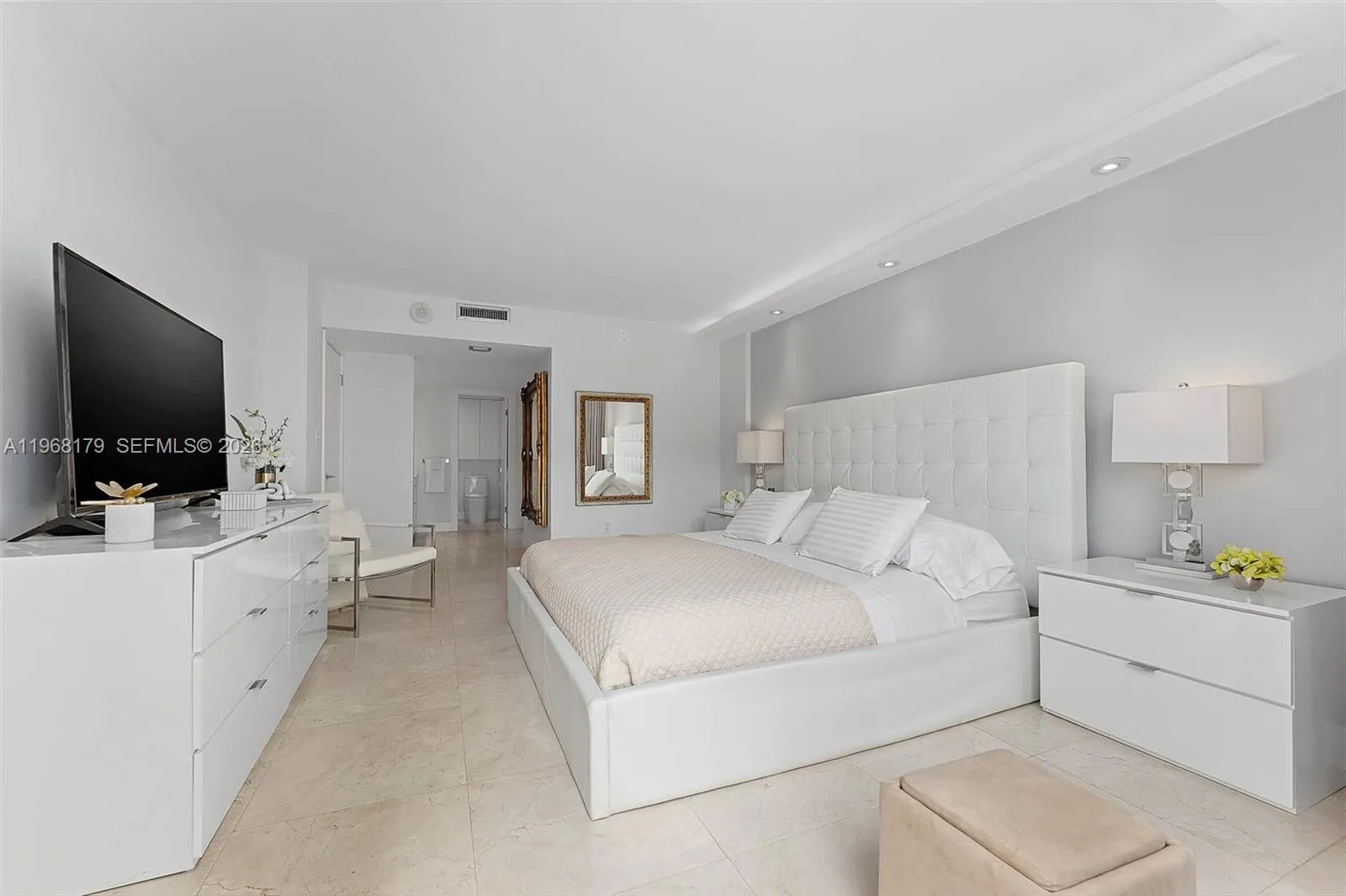 199 Ocean Lane Dr 311, Key Biscayne, Florida 33149, Key Biscayne, Florida 33149, 2 Bedrooms Bedrooms, ,2 BathroomsBathrooms,Residential,For Sale,199 Ocean Lane Dr 311, Key Biscayne, Florida 33149,A11968179