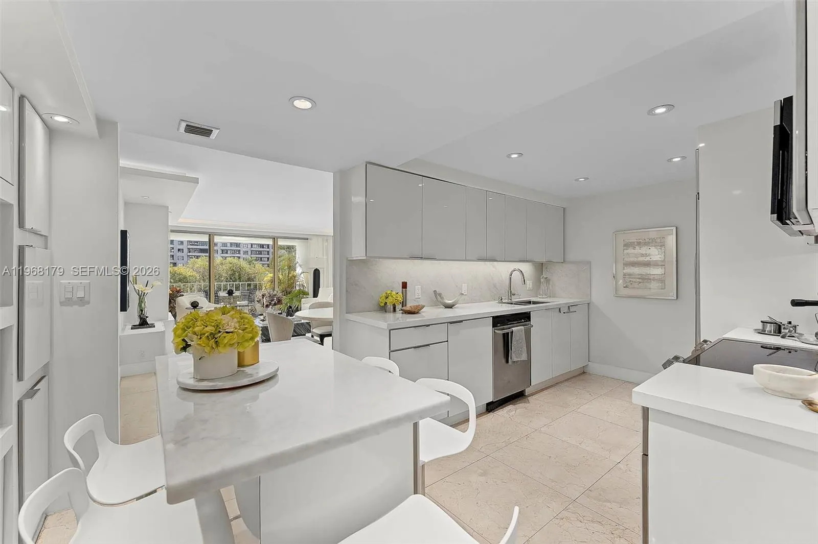 199 Ocean Lane Dr 311, Key Biscayne, Florida 33149, Key Biscayne, Florida 33149, 2 Bedrooms Bedrooms, ,2 BathroomsBathrooms,Residential,For Sale,199 Ocean Lane Dr 311, Key Biscayne, Florida 33149,A11968179