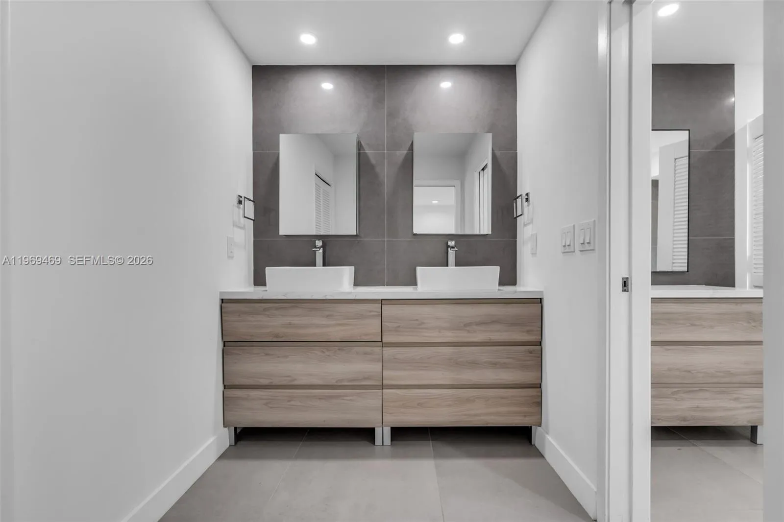 1769 Wa Kee Na Dr 0, Miami, Florida 33133, Miami, Florida 33133, 4 Bedrooms Bedrooms, ,4 BathroomsBathrooms,Residential Lease,For Rent,1769 Wa Kee Na Dr 0, Miami, Florida 33133,A11969469