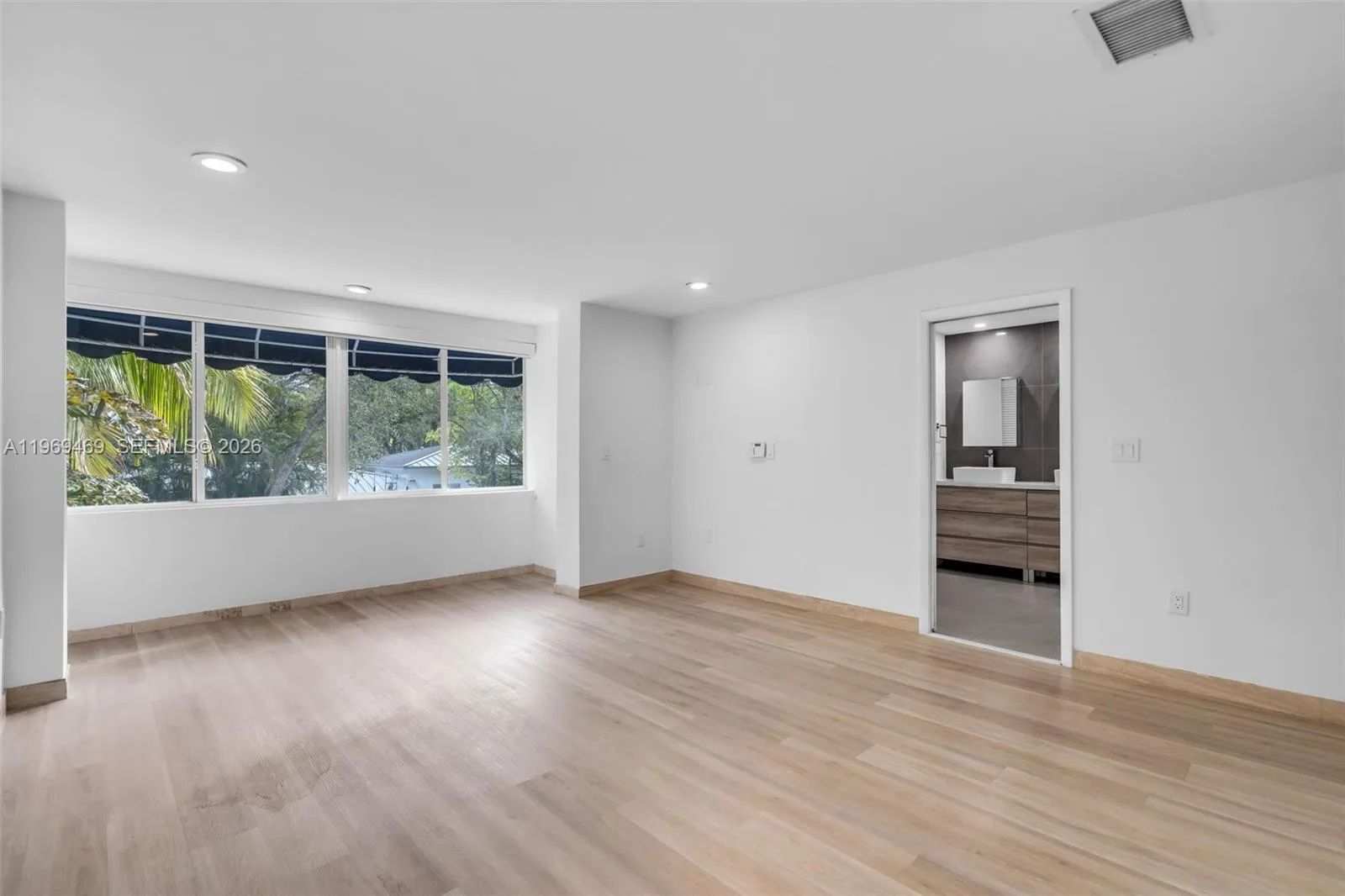 1769 Wa Kee Na Dr 0, Miami, Florida 33133, Miami, Florida 33133, 4 Bedrooms Bedrooms, ,4 BathroomsBathrooms,Residential Lease,For Rent,1769 Wa Kee Na Dr 0, Miami, Florida 33133,A11969469