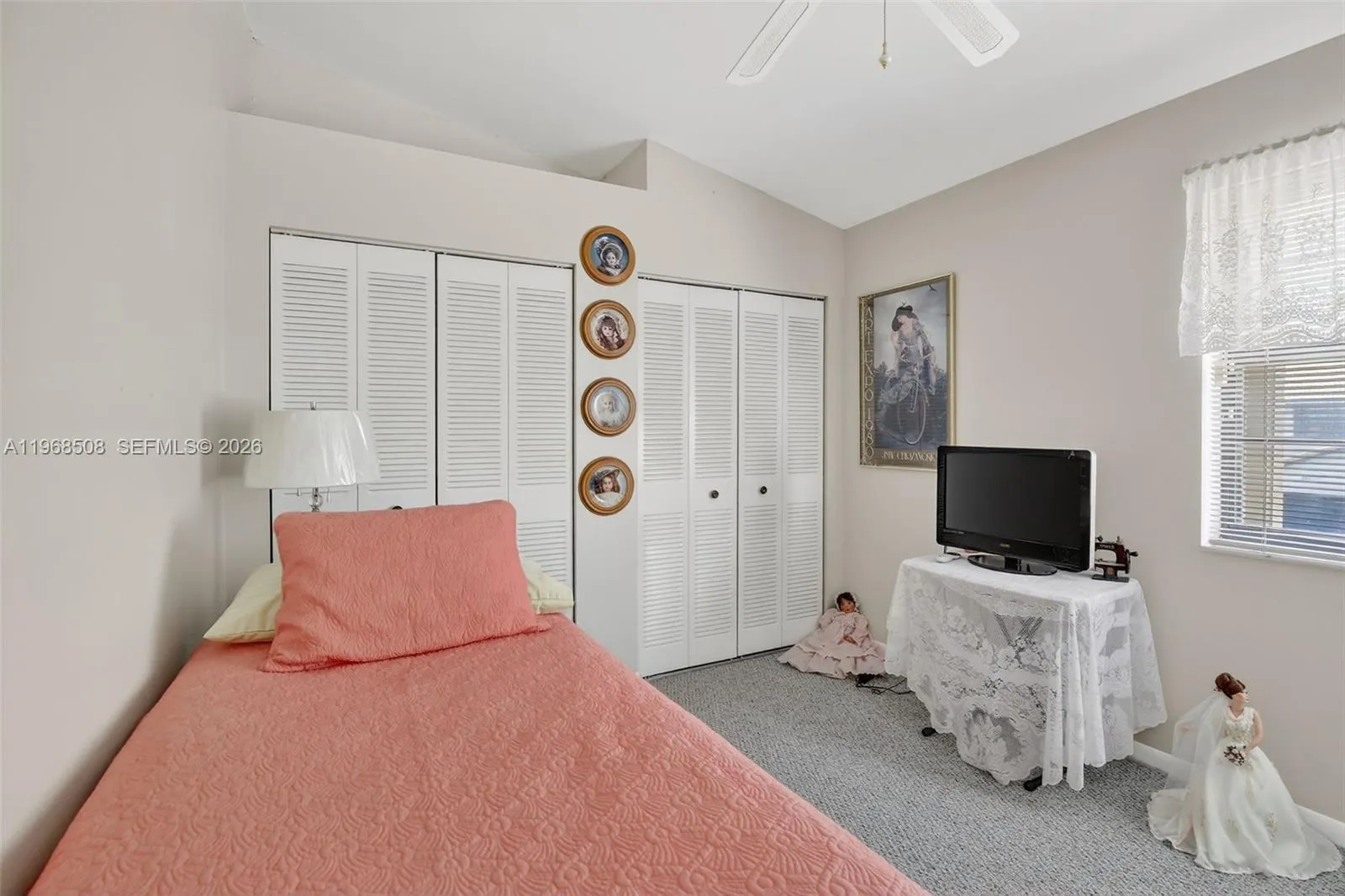 9080 Vineyard Lake Dr, Plantation, Florida 33324, Plantation, Florida 33324, 3 Bedrooms Bedrooms, ,2 BathroomsBathrooms,Residential,For Sale,9080 Vineyard Lake Dr, Plantation, Florida 33324,A11968508