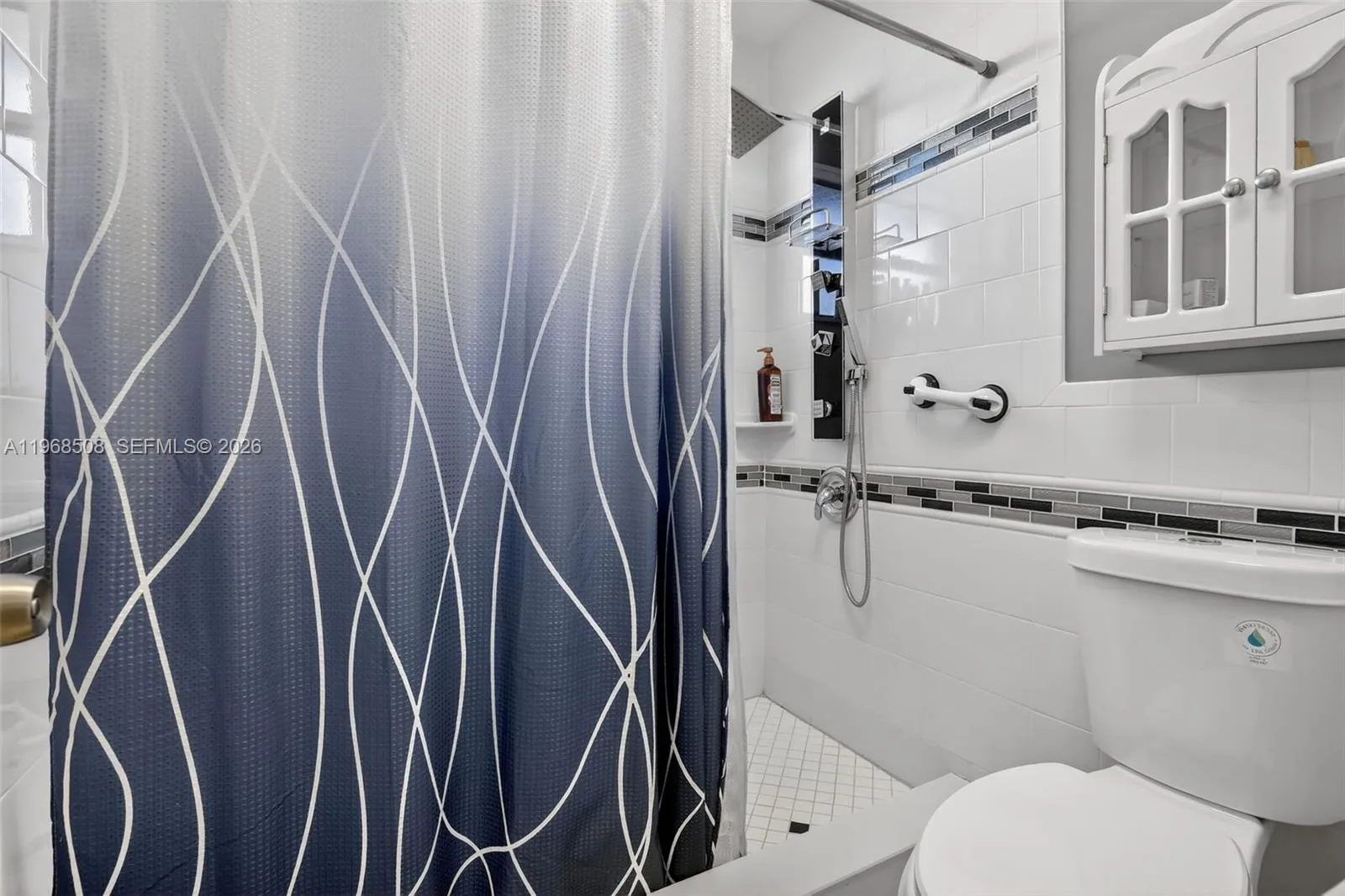 9080 Vineyard Lake Dr, Plantation, Florida 33324, Plantation, Florida 33324, 3 Bedrooms Bedrooms, ,2 BathroomsBathrooms,Residential,For Sale,9080 Vineyard Lake Dr, Plantation, Florida 33324,A11968508