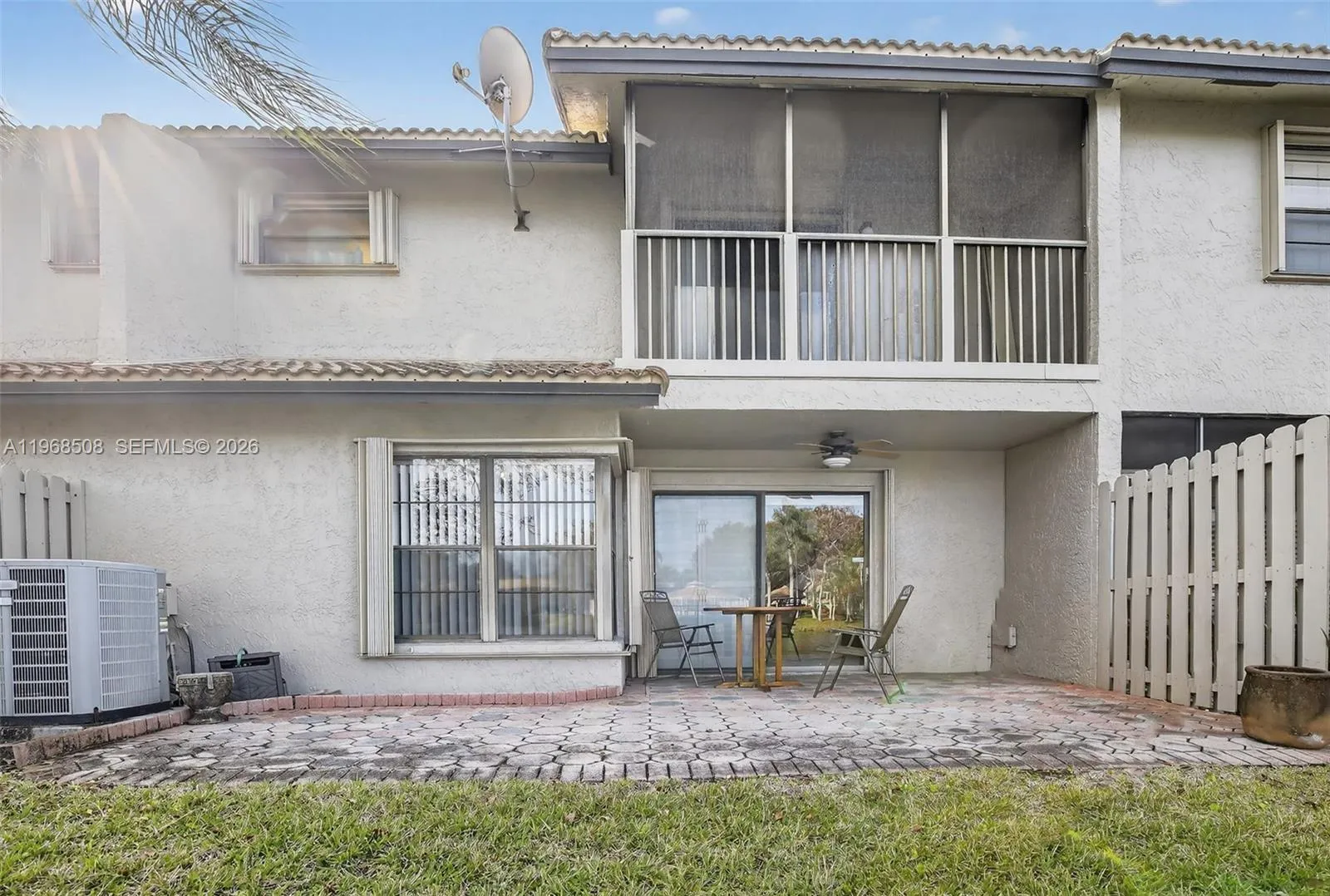 9080 Vineyard Lake Dr, Plantation, Florida 33324, Plantation, Florida 33324, 3 Bedrooms Bedrooms, ,2 BathroomsBathrooms,Residential,For Sale,9080 Vineyard Lake Dr, Plantation, Florida 33324,A11968508