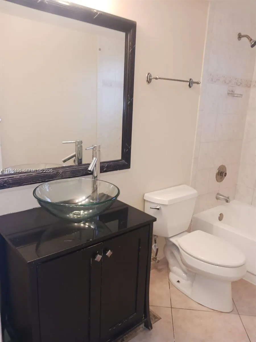 Pompano Beach, Florida 33069, 2 Bedrooms Bedrooms, ,1 BathroomBathrooms,Residential,For Sale,A11966496