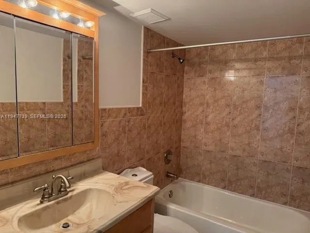 6276 Nw 186th St 307, Hialeah, Florida 33015, Hialeah, Florida 33015, 2 Bedrooms Bedrooms, ,2 BathroomsBathrooms,Residential Lease,For Rent,6276 Nw 186th St 307, Hialeah, Florida 33015,A11947739