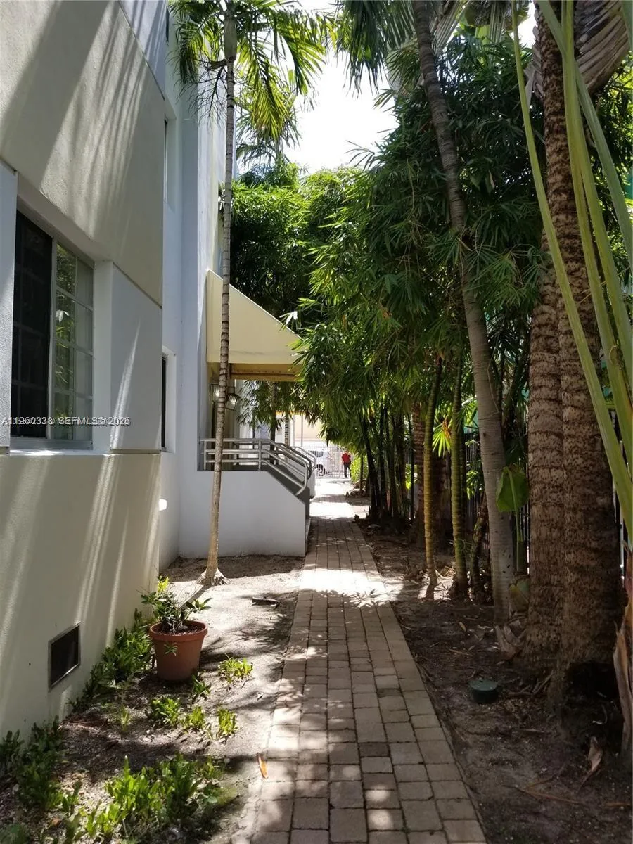 1045 Meridian Ave 5, Miami Beach, Florida 33139, Miami Beach, Florida 33139, ,1 BathroomBathrooms,Residential,For Sale,1045 Meridian Ave 5, Miami Beach, Florida 33139,A11960338