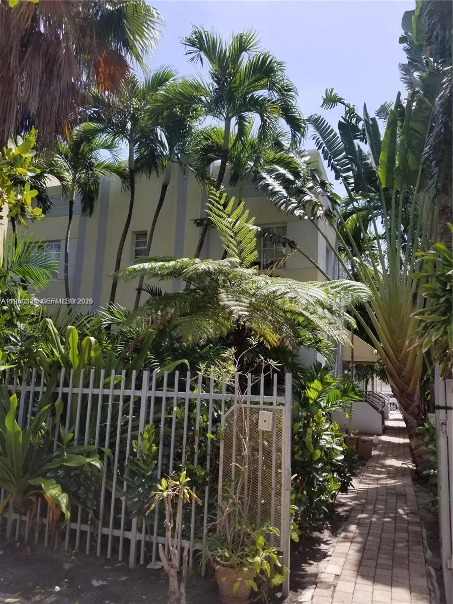 1045 Meridian Ave 5, Miami Beach, Florida 33139, Miami Beach, Florida 33139, ,1 BathroomBathrooms,Residential,For Sale,1045 Meridian Ave 5, Miami Beach, Florida 33139,A11960338