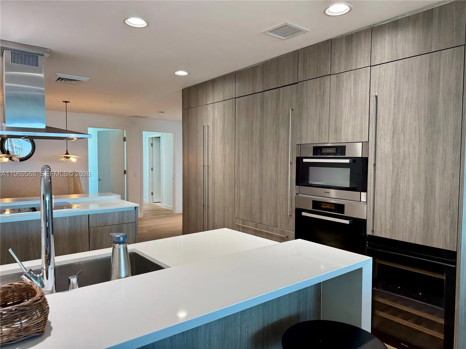 350 Ocean Dr 406n, Key Biscayne, Florida 33149, Key Biscayne, Florida 33149, 3 Bedrooms Bedrooms, ,4 BathroomsBathrooms,Residential Lease,For Rent,350 Ocean Dr 406n, Key Biscayne, Florida 33149,A11969568