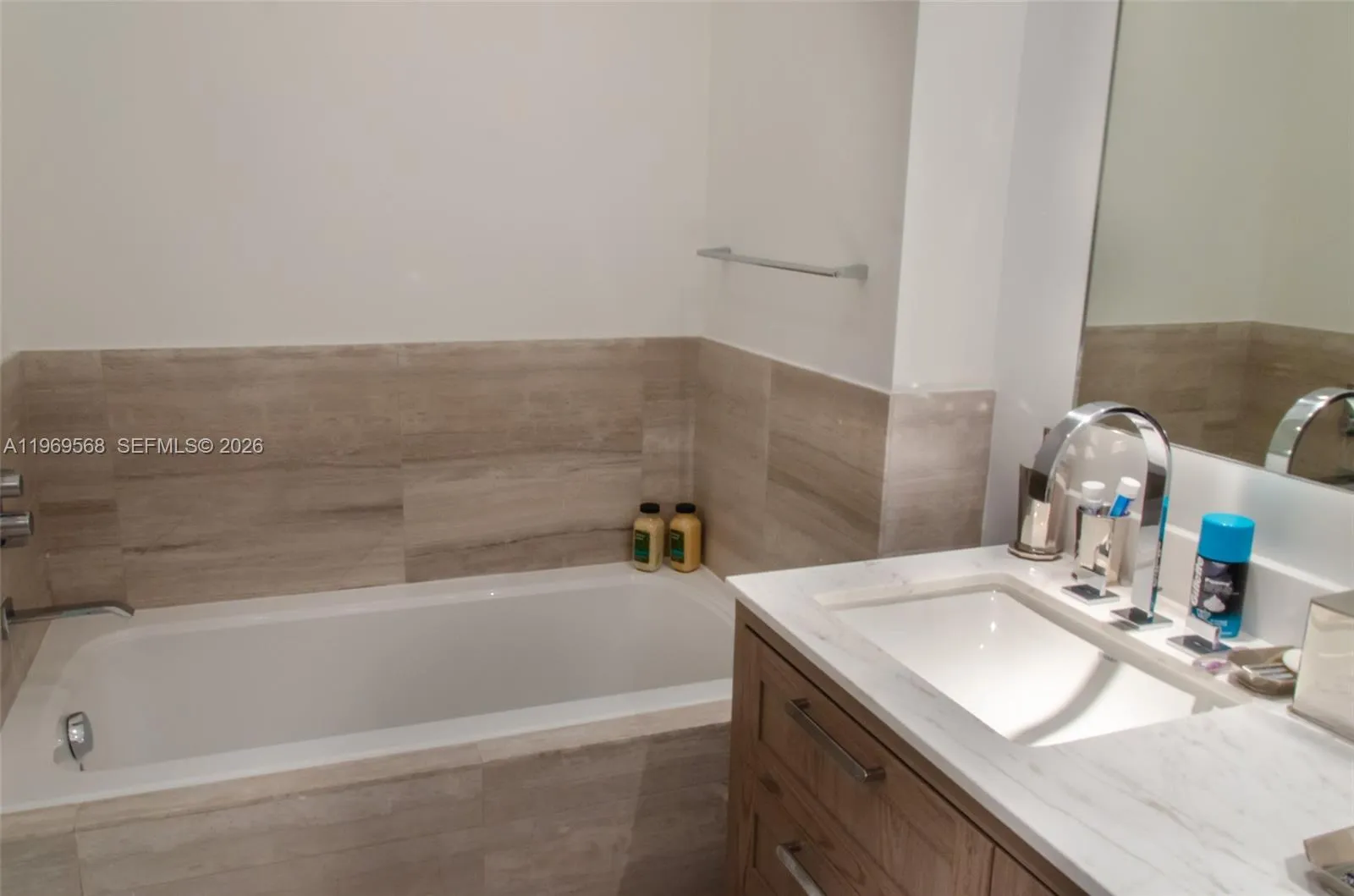 350 Ocean Dr 406n, Key Biscayne, Florida 33149, Key Biscayne, Florida 33149, 3 Bedrooms Bedrooms, ,4 BathroomsBathrooms,Residential Lease,For Rent,350 Ocean Dr 406n, Key Biscayne, Florida 33149,A11969568