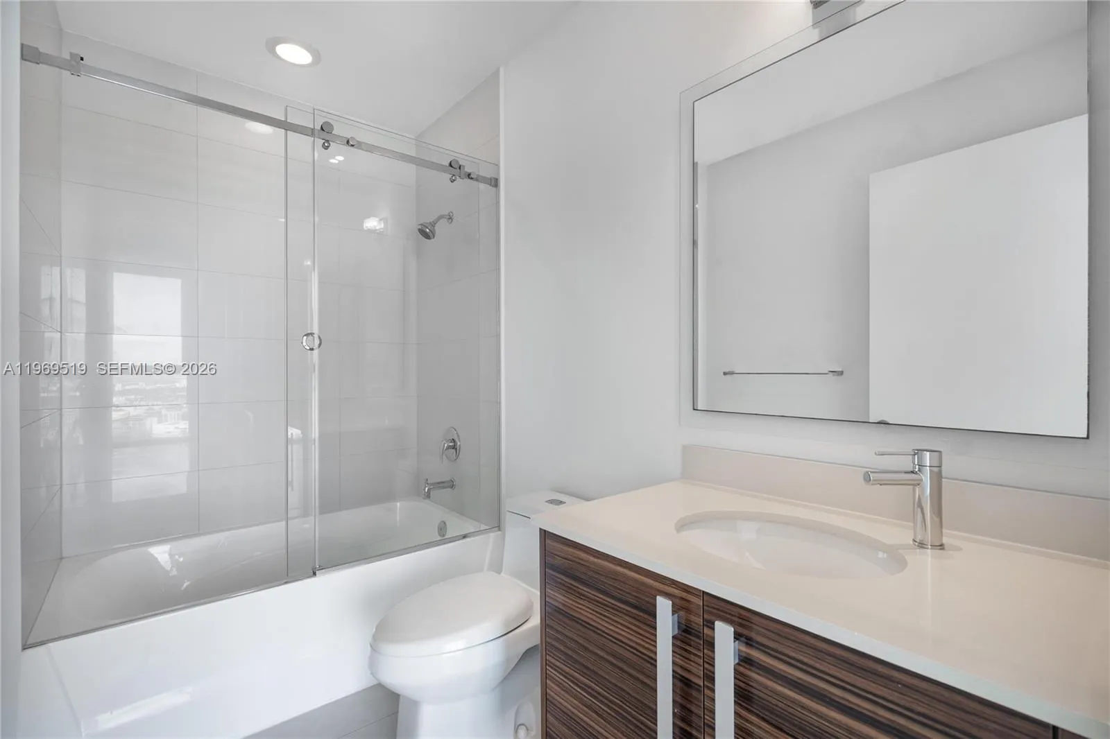 2020 N Bayshore Dr 3506, Miami, Florida 33137, Miami, Florida 33137, 2 Bedrooms Bedrooms, ,2 BathroomsBathrooms,Residential,For Sale,2020 N Bayshore Dr 3506, Miami, Florida 33137,A11969519