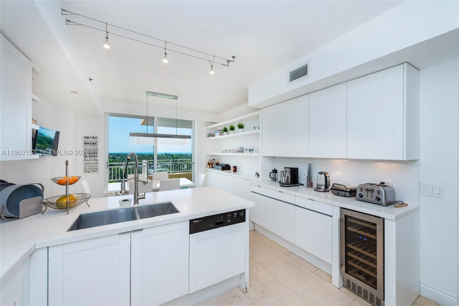 799 Crandon Blvd 605, Key Biscayne, Florida 33149, Key Biscayne, Florida 33149, 3 Bedrooms Bedrooms, ,3 BathroomsBathrooms,Residential,For Sale,799 Crandon Blvd 605, Key Biscayne, Florida 33149,A11960157