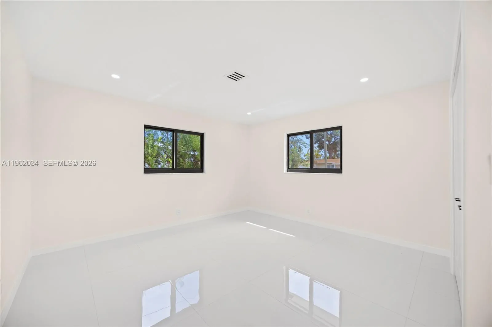 21 Se 7th St, Pompano Beach, Florida 33060, Pompano Beach, Florida 33060, 3 Bedrooms Bedrooms, ,2 BathroomsBathrooms,Residential,For Sale,21 Se 7th St, Pompano Beach, Florida 33060,A11962034