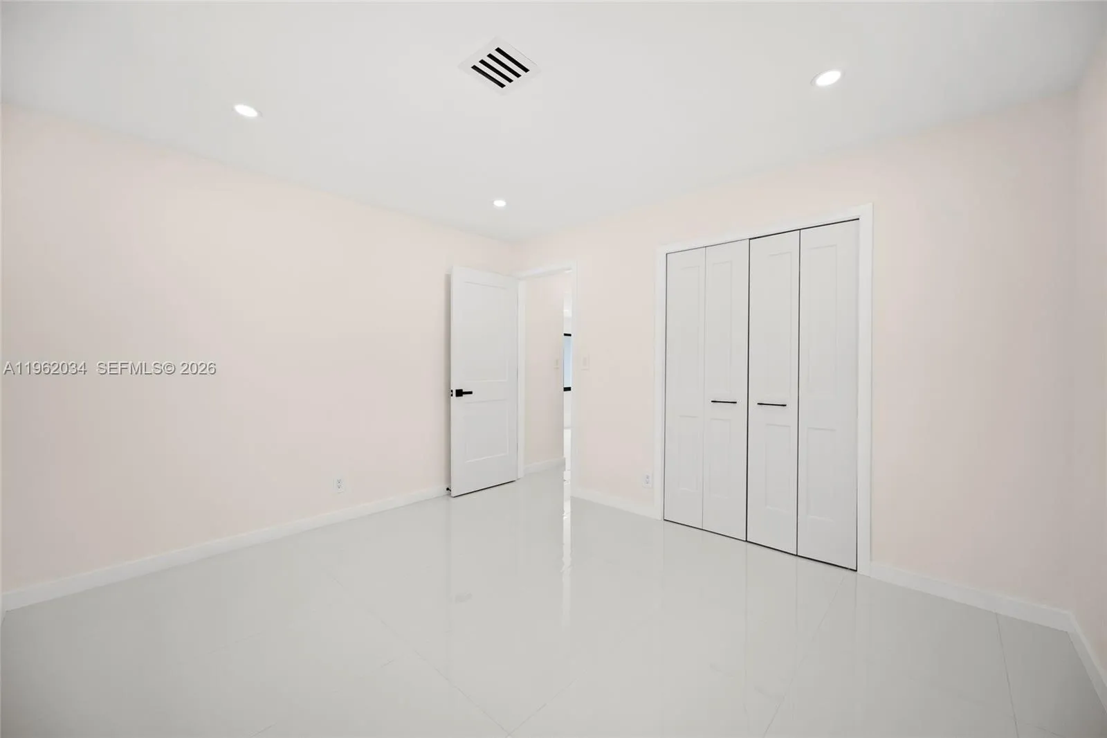 21 Se 7th St, Pompano Beach, Florida 33060, Pompano Beach, Florida 33060, 3 Bedrooms Bedrooms, ,2 BathroomsBathrooms,Residential,For Sale,21 Se 7th St, Pompano Beach, Florida 33060,A11962034