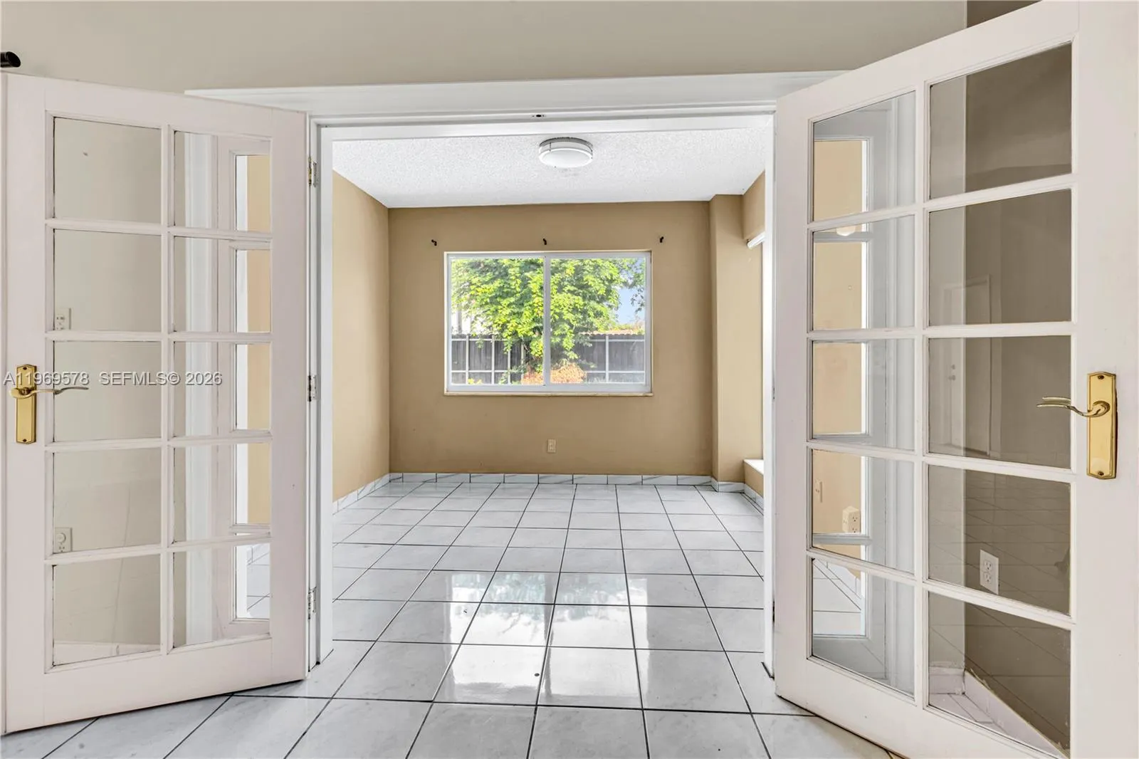 8531 Sw 12th St, Miami, Florida 33144, Miami, Florida 33144, 4 Bedrooms Bedrooms, ,2 BathroomsBathrooms,Residential Lease,For Rent,8531 Sw 12th St, Miami, Florida 33144,A11969578