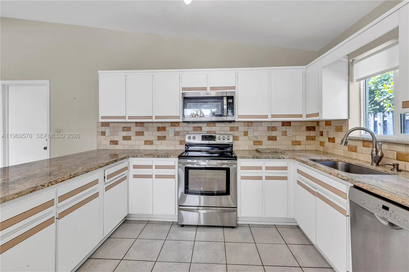 8531 Sw 12th St, Miami, Florida 33144, Miami, Florida 33144, 4 Bedrooms Bedrooms, ,2 BathroomsBathrooms,Residential Lease,For Rent,8531 Sw 12th St, Miami, Florida 33144,A11969578