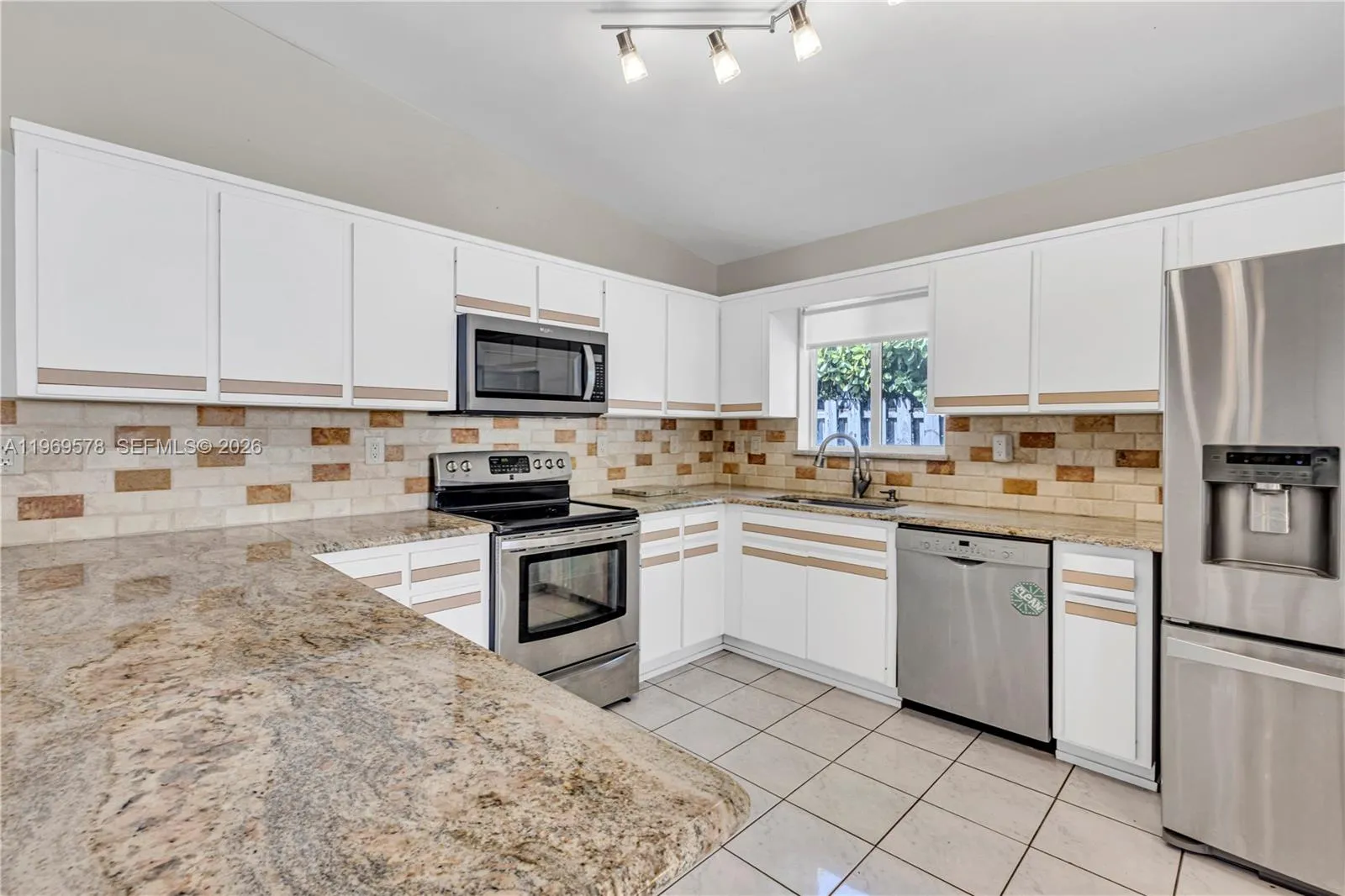 8531 Sw 12th St, Miami, Florida 33144, Miami, Florida 33144, 4 Bedrooms Bedrooms, ,2 BathroomsBathrooms,Residential Lease,For Rent,8531 Sw 12th St, Miami, Florida 33144,A11969578