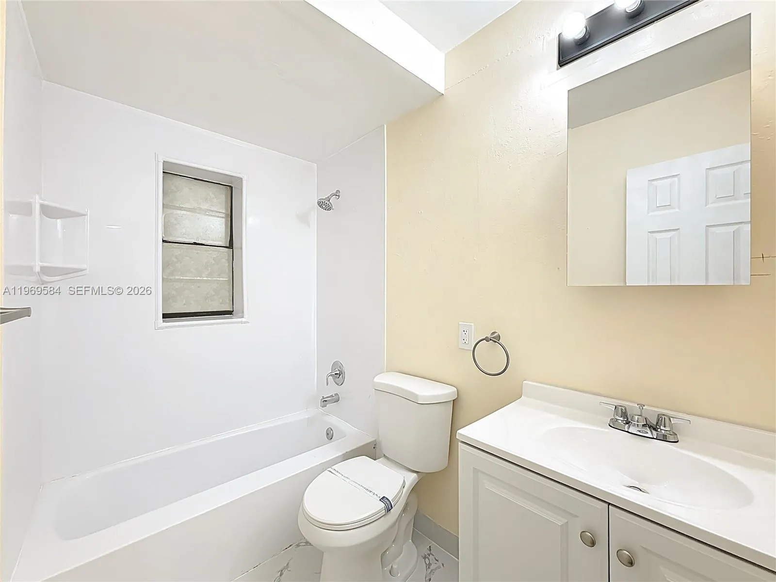 2335 Ne 172 Nd 4, North Miami Beach, Florida 33160, North Miami Beach, Florida 33160, 1 Bedroom Bedrooms, ,1 BathroomBathrooms,Residential Lease,For Rent,2335 Ne 172 Nd 4, North Miami Beach, Florida 33160,A11969584
