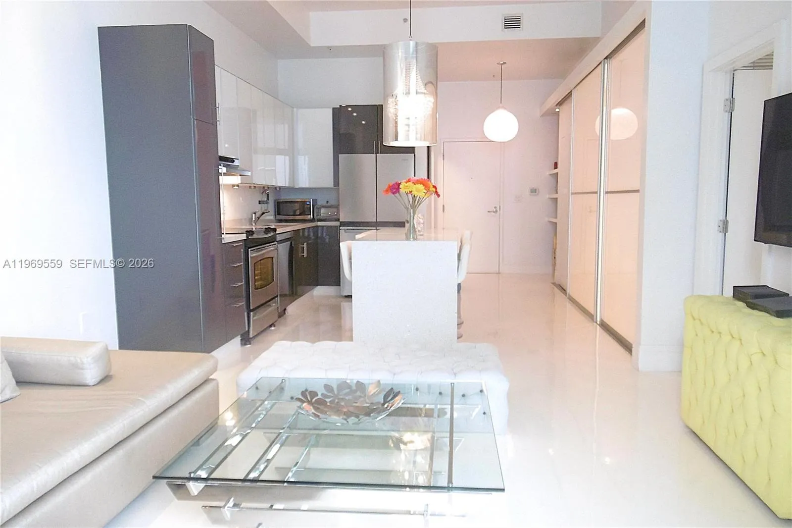 2001 Meridian Ave 525+den, Miami Beach, Florida 33, Miami Beach, Florida 33139, 1 Bedroom Bedrooms, ,1 BathroomBathrooms,Residential Lease,For Rent,2001 Meridian Ave 525+den, Miami Beach, Florida 33,A11969559