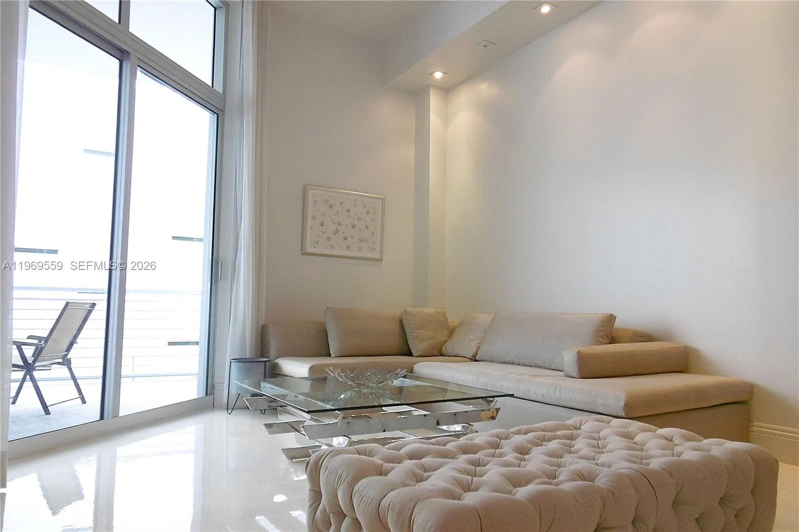 2001 Meridian Ave 525+den, Miami Beach, Florida 33, Miami Beach, Florida 33139, 1 Bedroom Bedrooms, ,1 BathroomBathrooms,Residential Lease,For Rent,2001 Meridian Ave 525+den, Miami Beach, Florida 33,A11969559