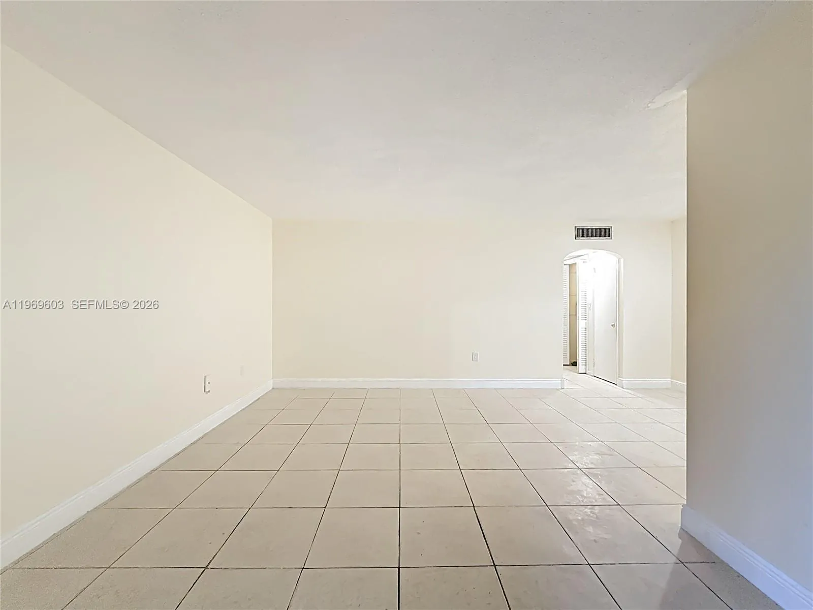 2335 Ne 172 Nd 3, North Miami Beach, Florida 33160, North Miami Beach, Florida 33160, 1 Bedroom Bedrooms, ,1 BathroomBathrooms,Residential Lease,For Rent,2335 Ne 172 Nd 3, North Miami Beach, Florida 33160,A11969603