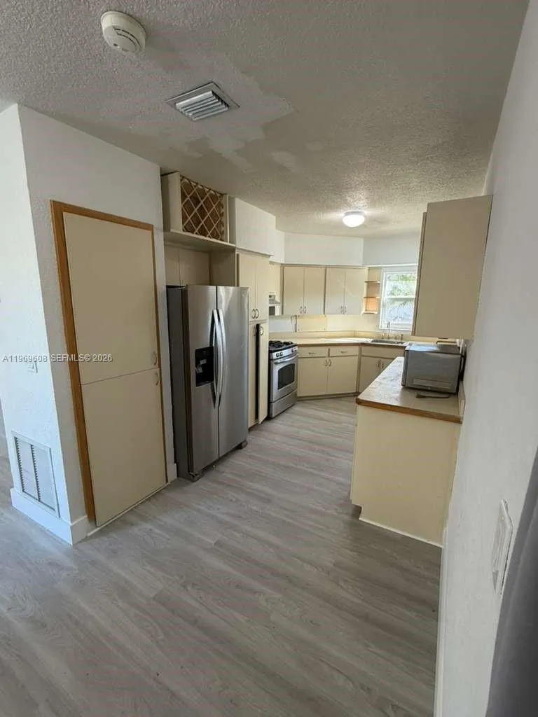 9240 Nautilus Dr 9240, Cutler Bay, Florida 33189, Cutler Bay, Florida 33189, 3 Bedrooms Bedrooms, ,2 BathroomsBathrooms,Residential Lease,For Rent,9240 Nautilus Dr 9240, Cutler Bay, Florida 33189,A11969608