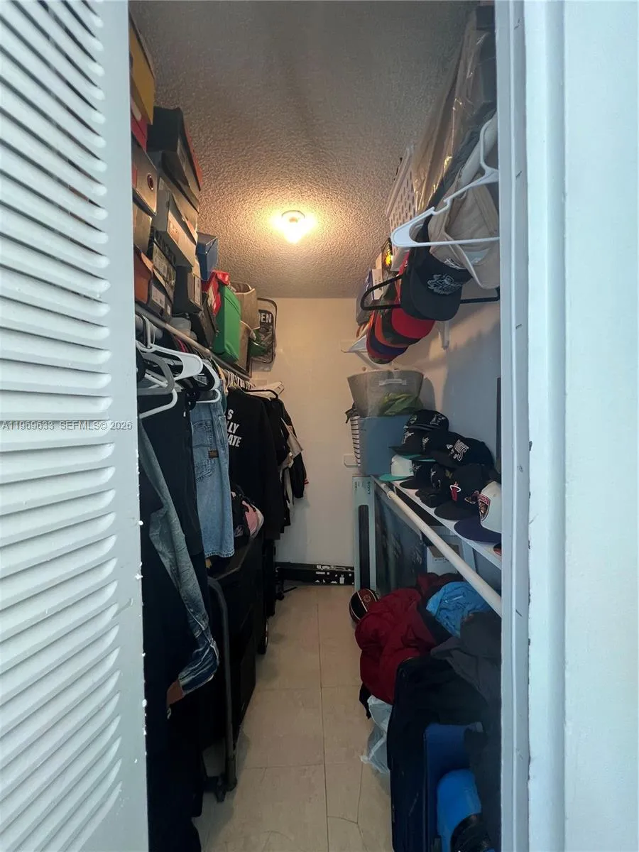 Walk in closet