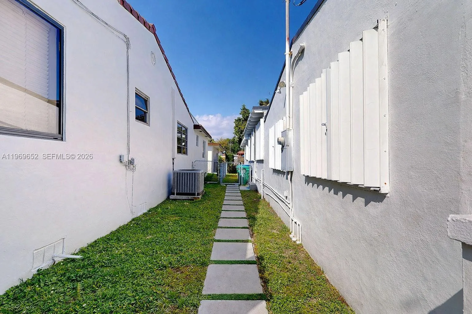 1611 Sw 21st St, Miami, Florida 33145, Miami, Florida 33145, 5 Bedrooms Bedrooms, ,3 BathroomsBathrooms,Residential,For Sale,1611 Sw 21st St, Miami, Florida 33145,A11969652