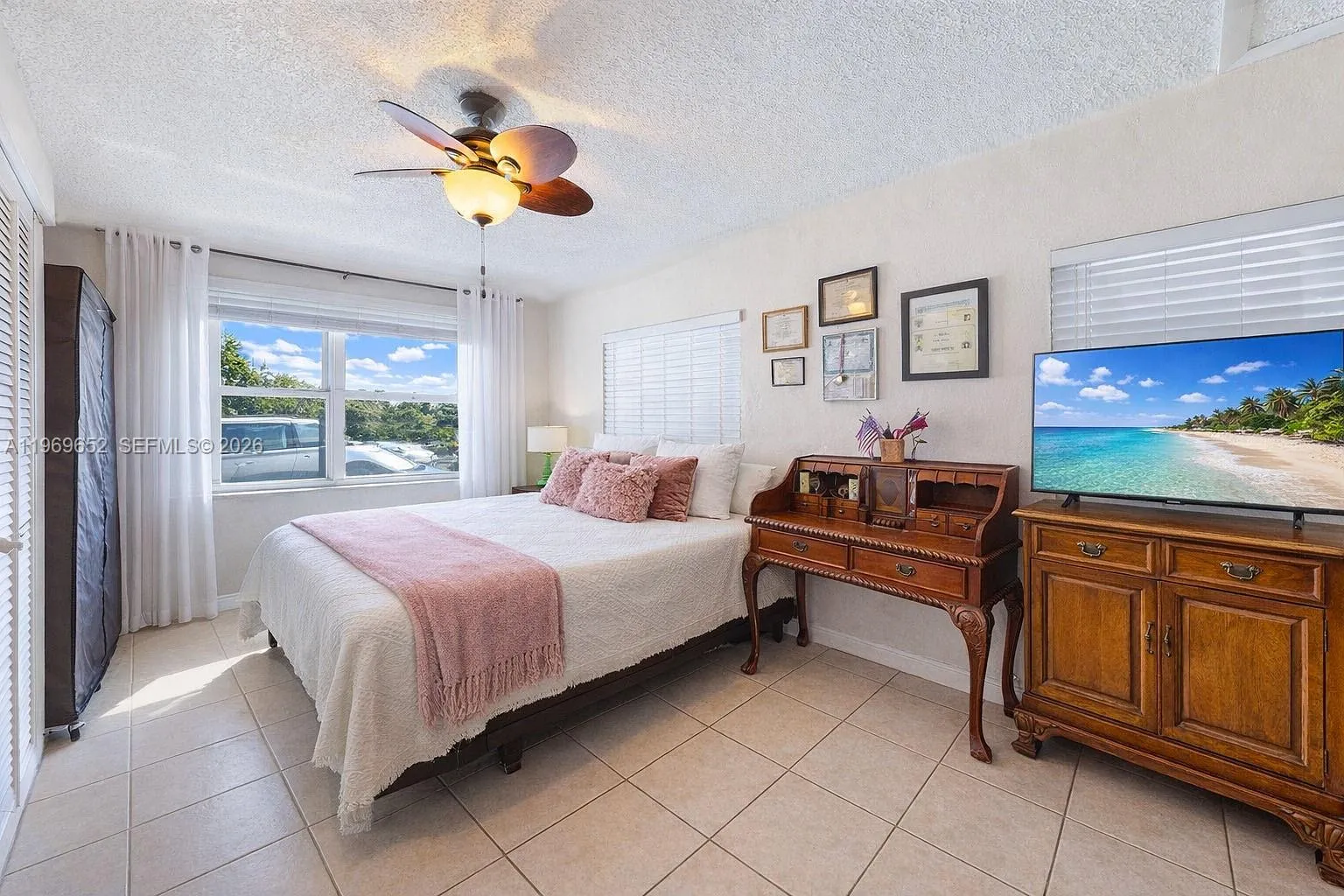 1611 Sw 21st St, Miami, Florida 33145, Miami, Florida 33145, 5 Bedrooms Bedrooms, ,3 BathroomsBathrooms,Residential,For Sale,1611 Sw 21st St, Miami, Florida 33145,A11969652